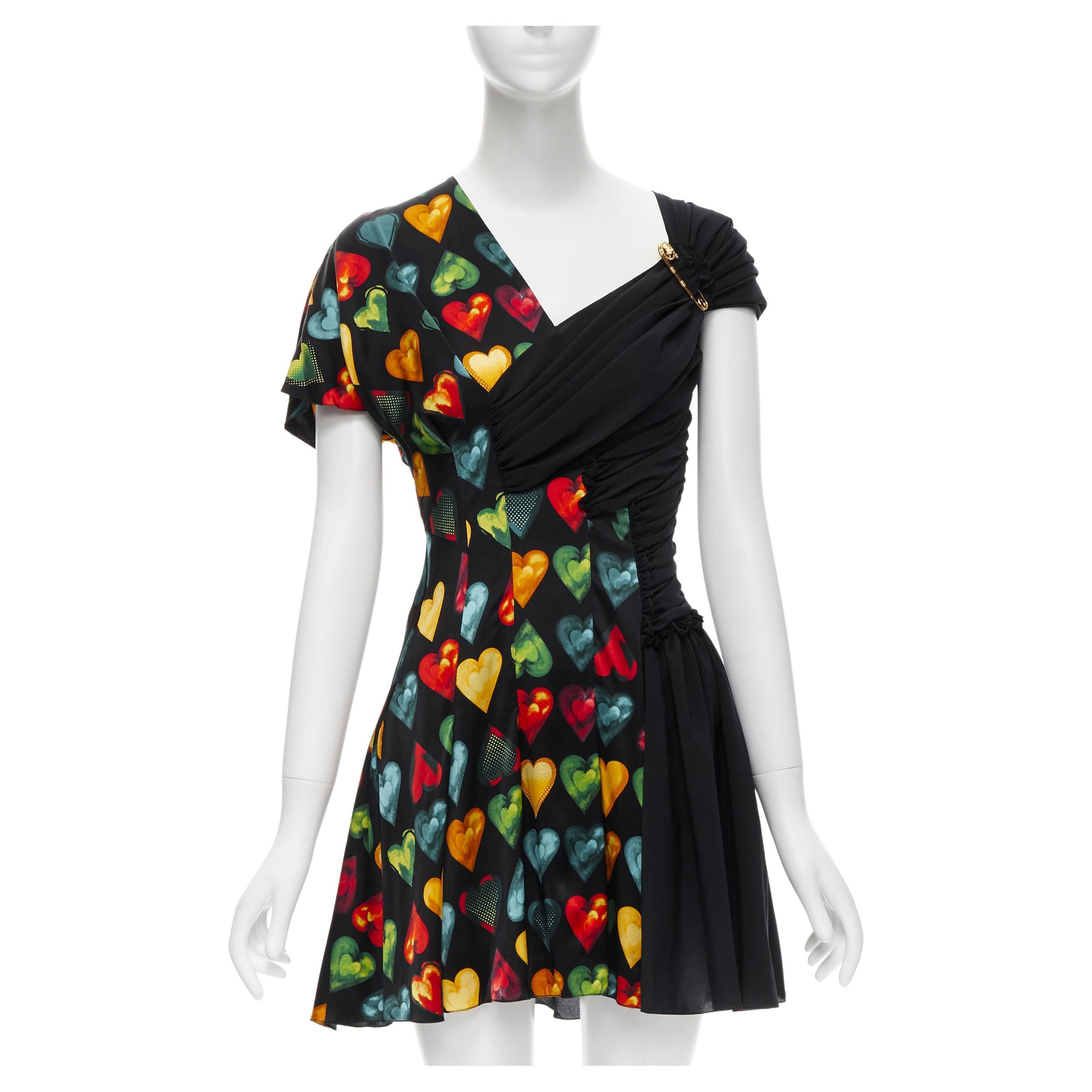 new VERSACE 2019 Runway Jim Dine heart print gold safety pin dress IT38 XS For Sale