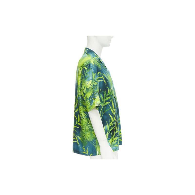 Men's new VERSACE 2020 Iconic JLo Jungle print green tropical print shirt EU41 XL For Sale