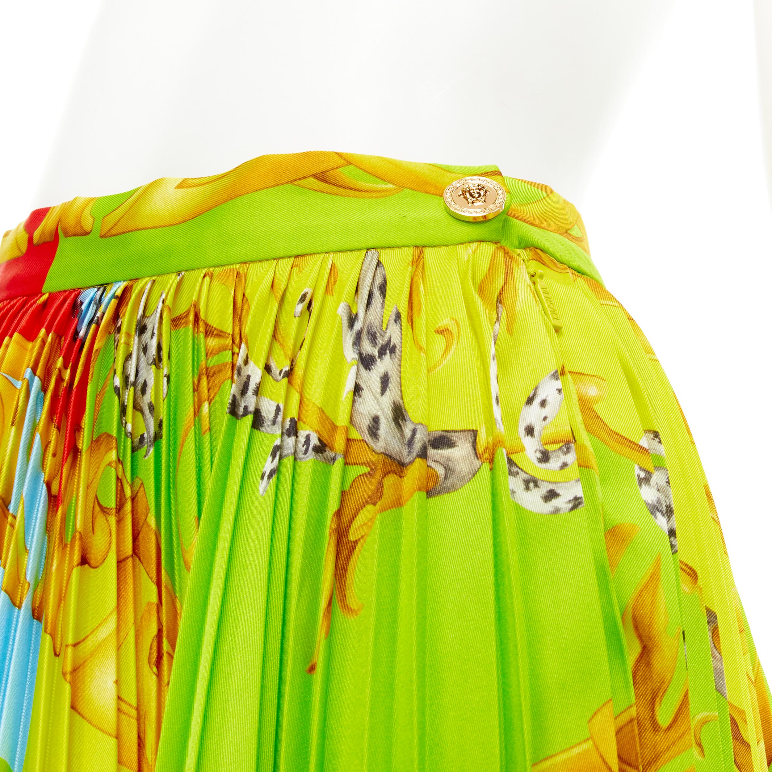 new VERSACE 2020 Runway Barocco Acanthus Pop Medusa pleated midi skirt IT38 XS 
Reference: TGAS/C01000 
Brand: Versace 
Designer: Donatella Versace 
Collection: Spring Summer 2020 Limited Edition Capsule Runway 
Material: Polyester 
Color: