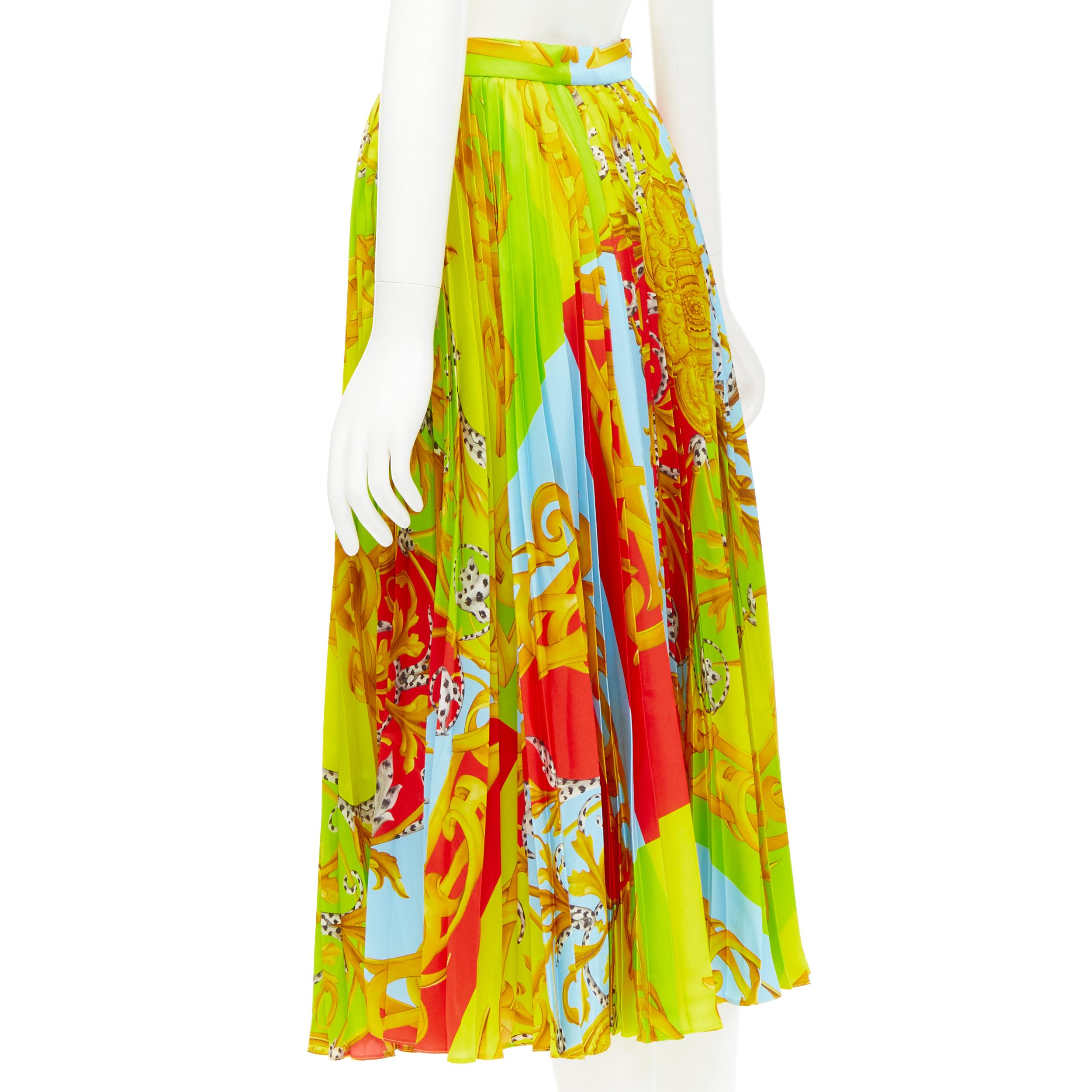 new VERSACE 2020 Runway Barocco Acanthus Pop Medusa pleated midi skirt IT38 XS In New Condition For Sale In Hong Kong, NT