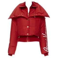 new VERSACE 2020 Runway Gianni red goose down Medusa cropped puffer IT40 S