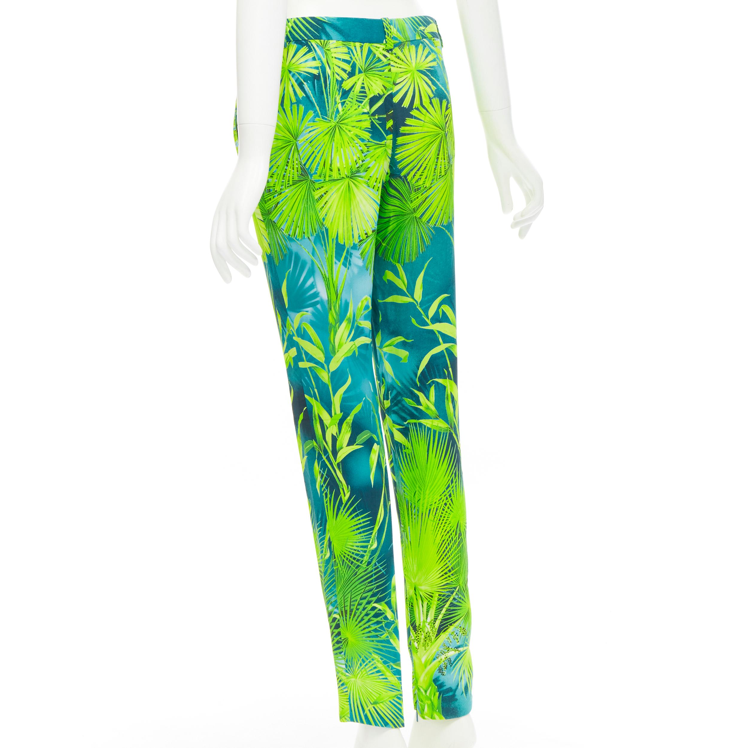 Women's new VERSACE 2020 Runway Jlo Jungle green tropical print viscose pants IT36 XS For Sale