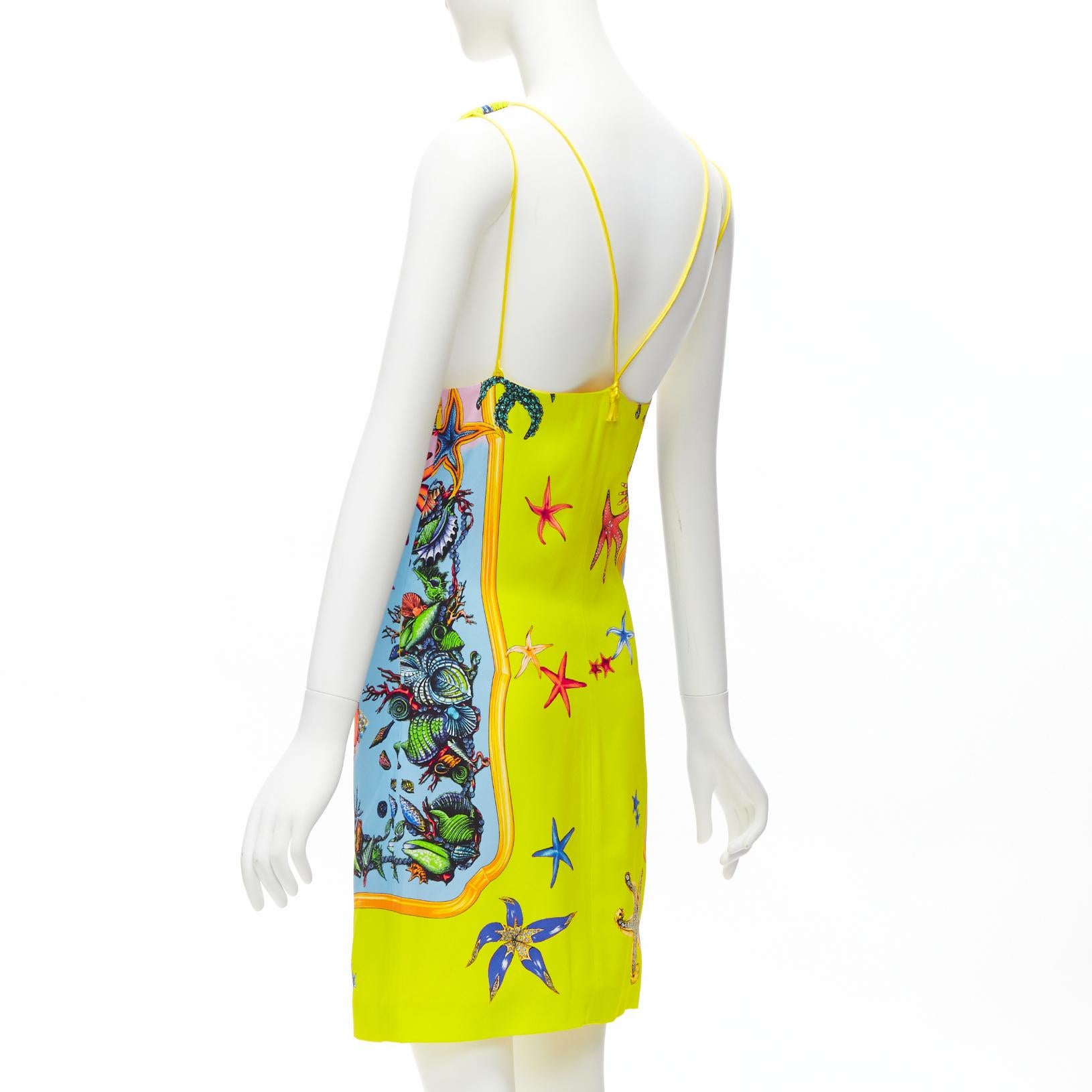 new VERSACE 2020 Tresor De La Mer signature starfish print yellow dress IT38 XS For Sale 1