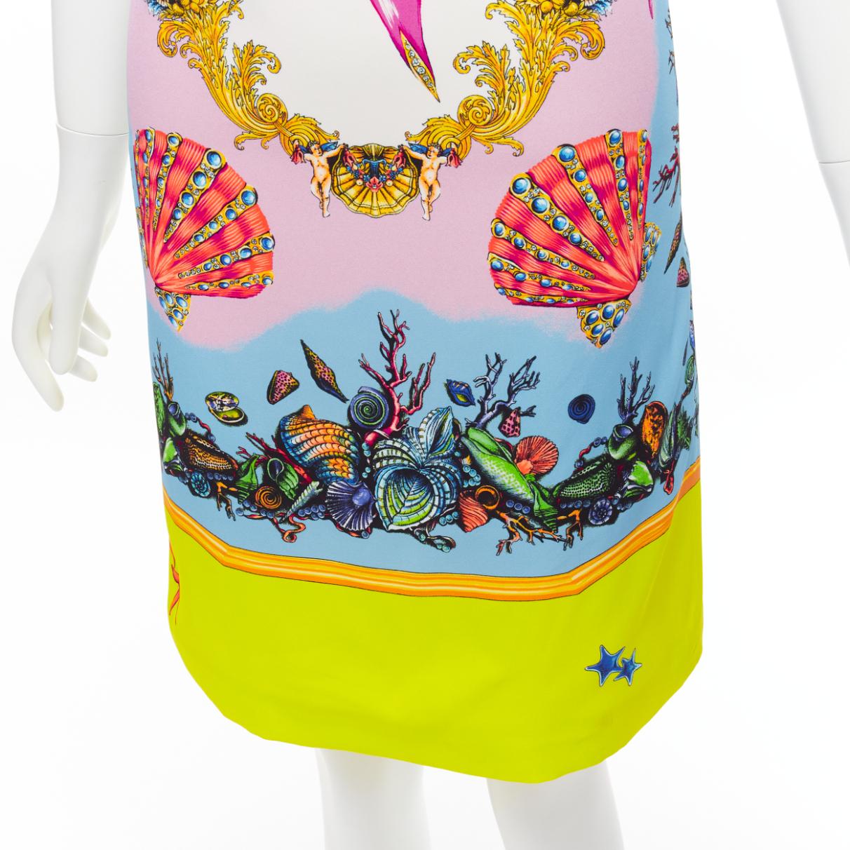 new VERSACE 2020 Tresor De La Mer signature starfish print yellow dress IT38 XS For Sale 3