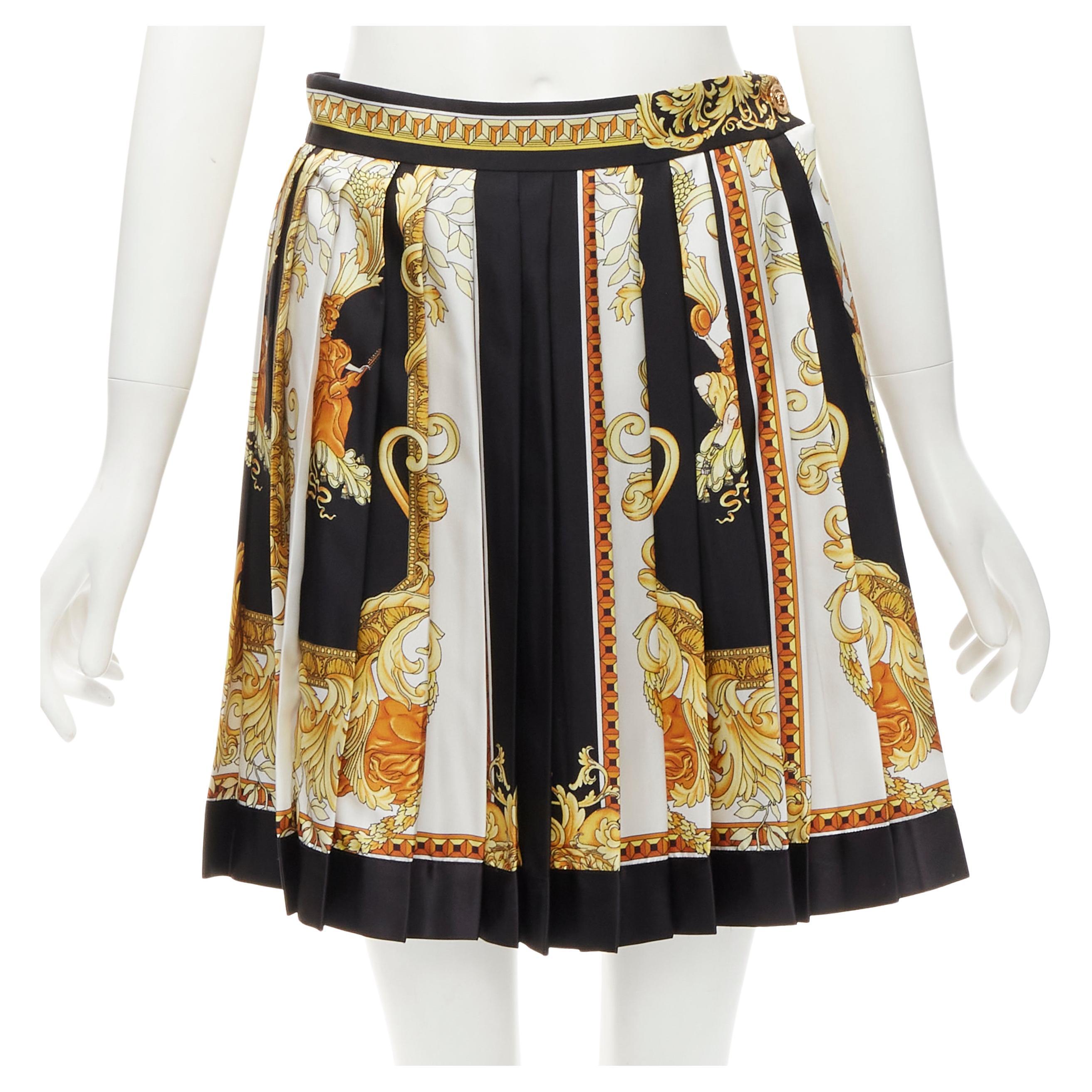 new VERSACE 2021 Renaissance Barocco black gold silk pleated skirt IT40 S For Sale
