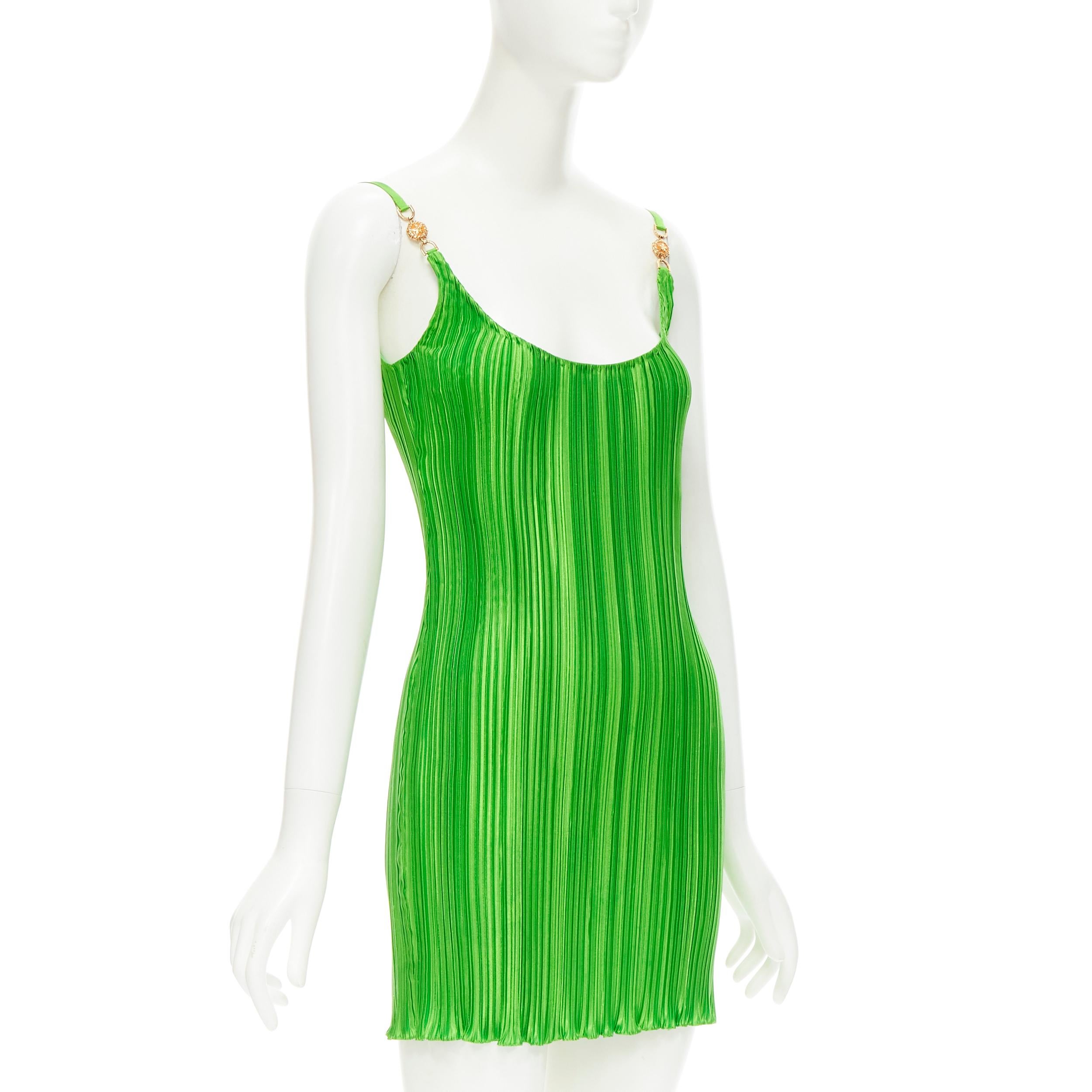 VERSACE 2021 Laufsteg Grünes Tresor De La Mer Seesterne plissiertes Slip Kleid IT42 M (Beige) im Angebot