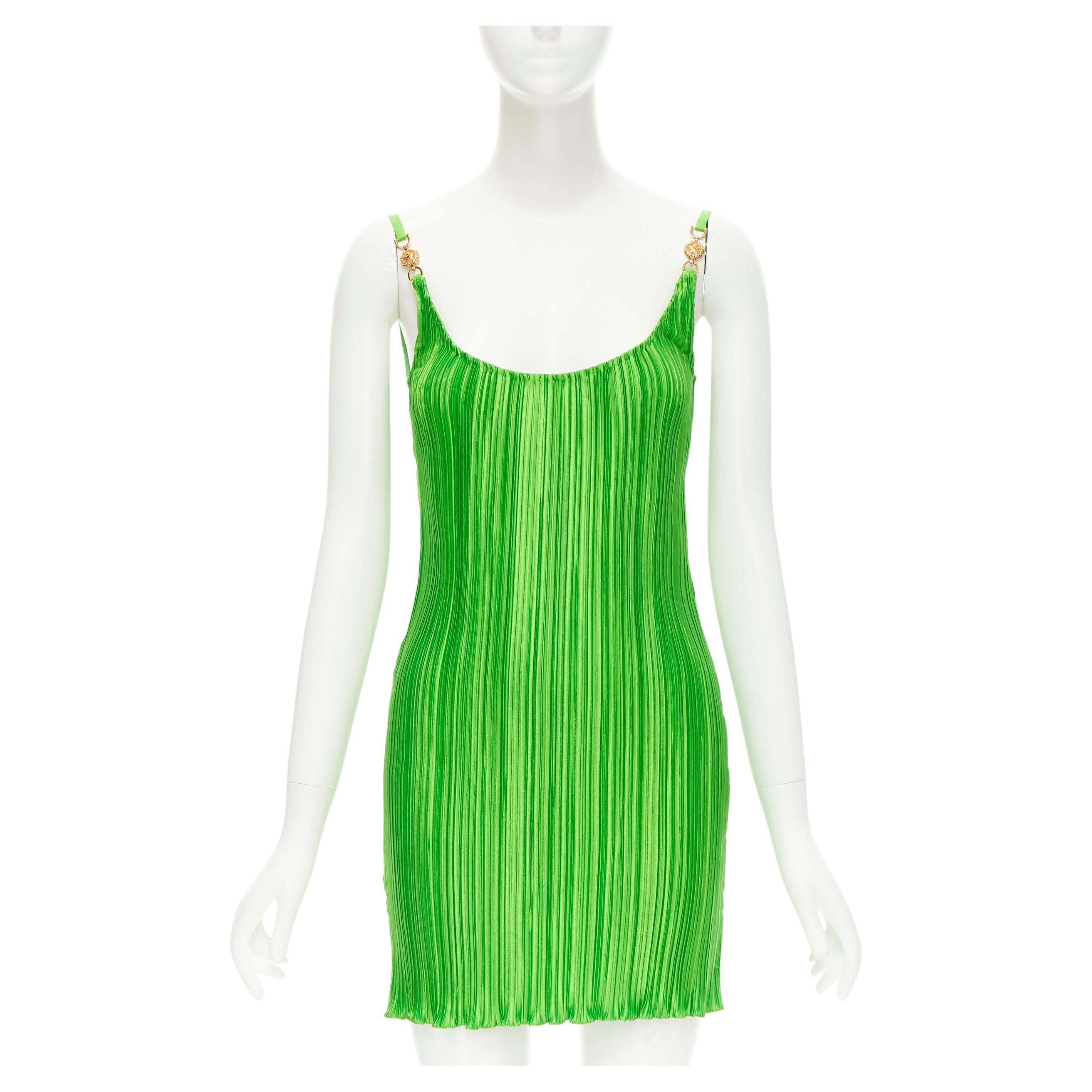 VERSACE 2021 Laufsteg Grünes Tresor De La Mer Seesterne plissiertes Slip Kleid IT42 M im Angebot