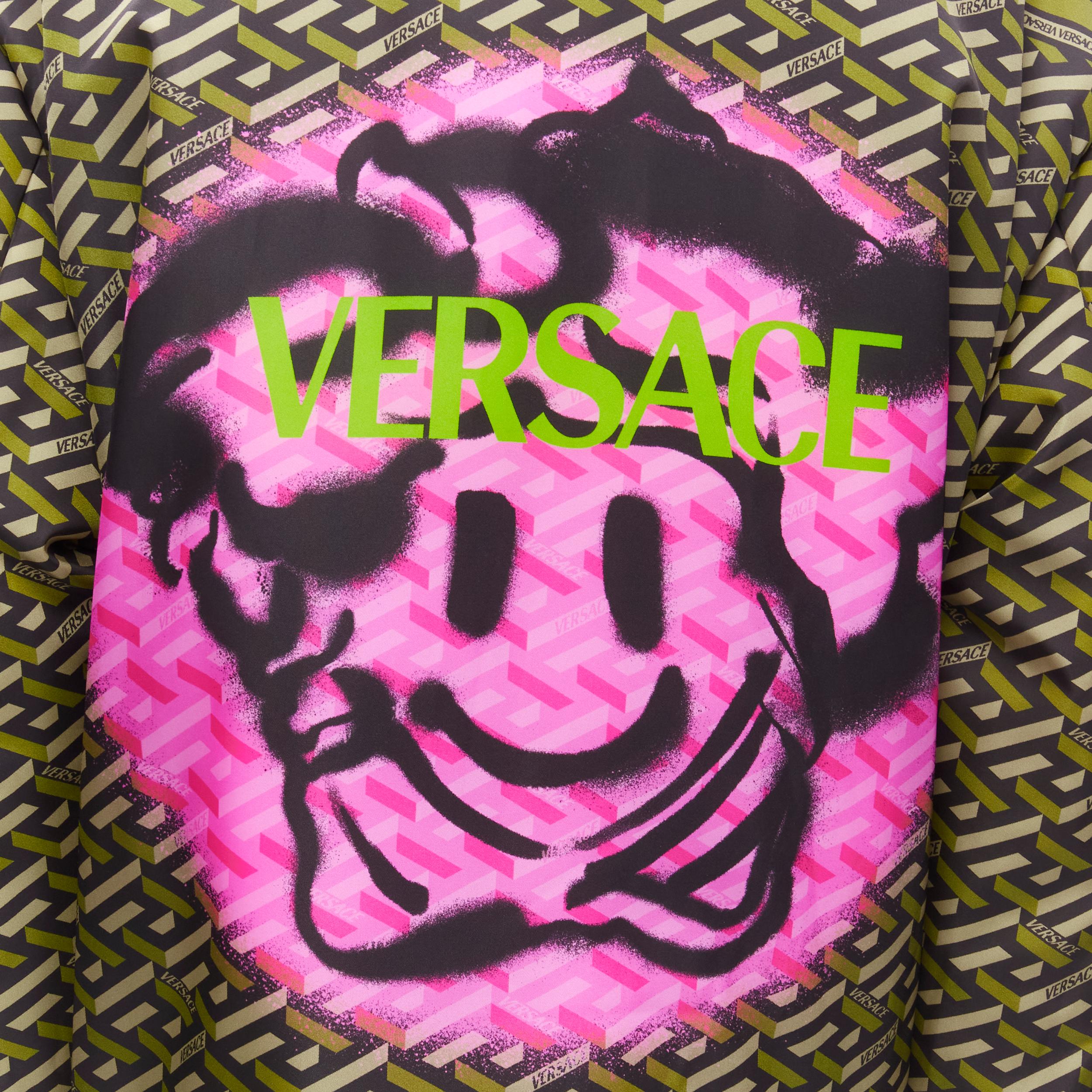 new VERSACE 2021 Runway La Greca Graffiti Medusa Smiley green padded coat IT50 M For Sale 4