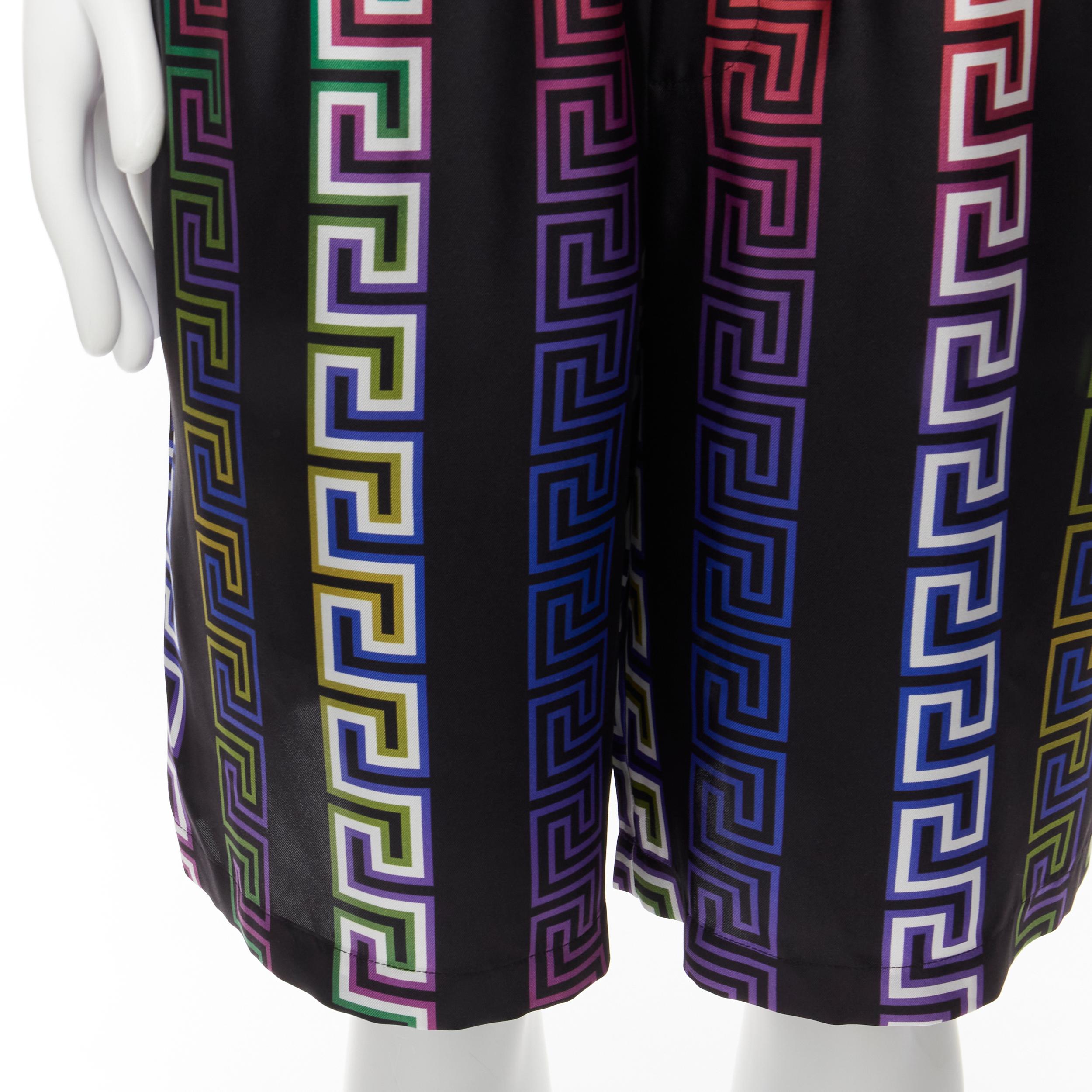 new VERSACE 2021 Runway Neon Greca black college fit silk twill shorts IT48 M For Sale 3