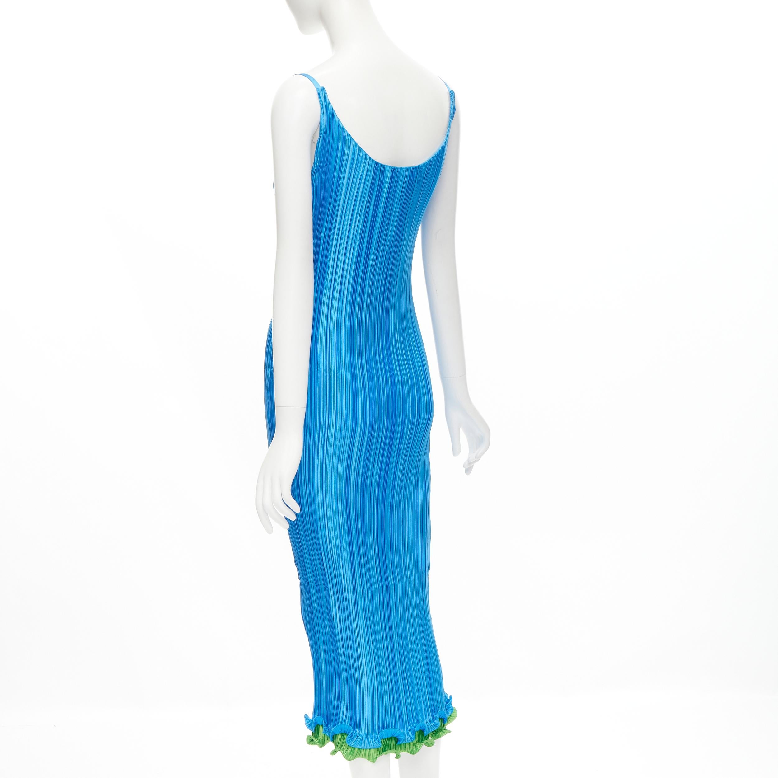 new VERSACE 2021 Runway Tresor De La Mer blue starfish frill plisse dress IT42 M In New Condition In Hong Kong, NT