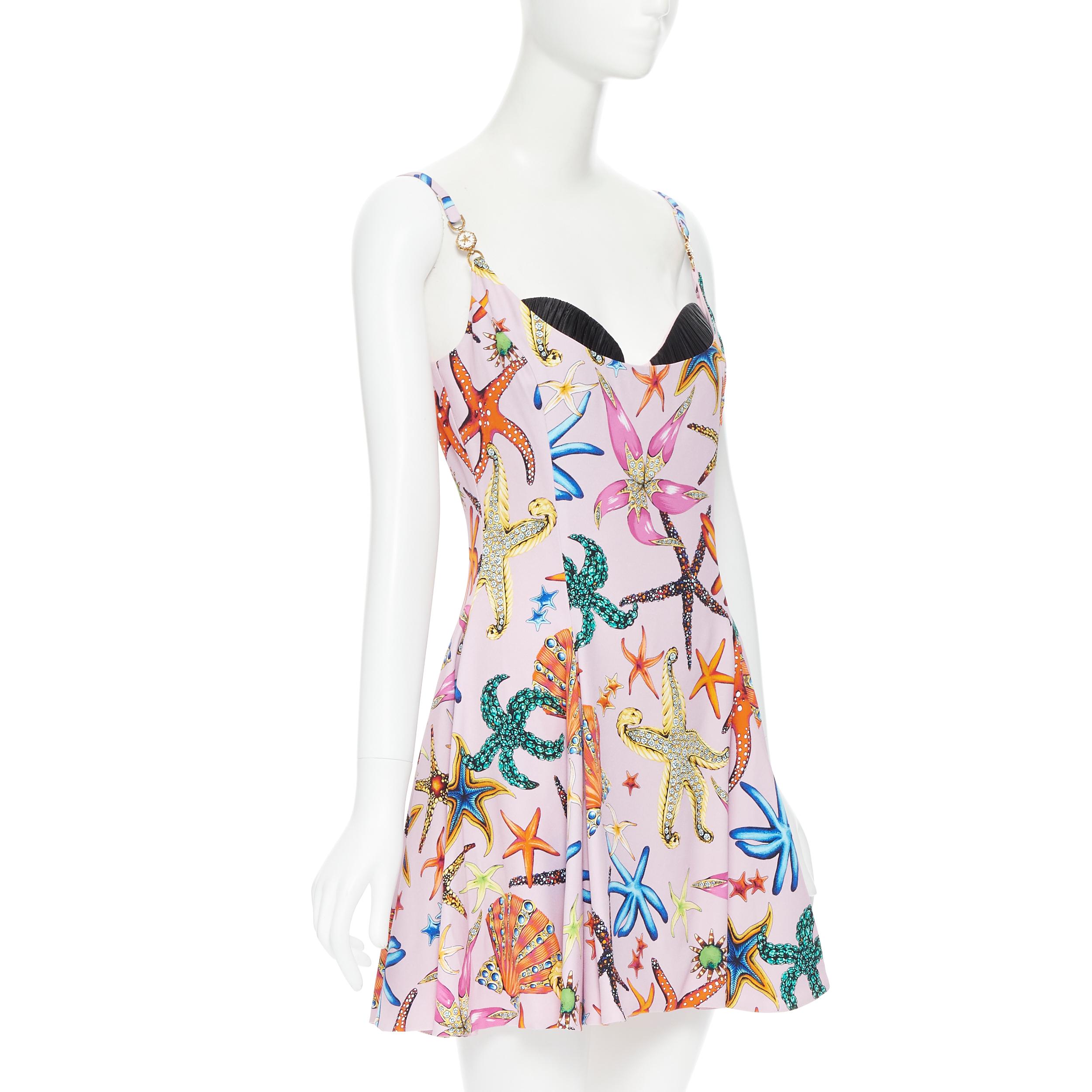 new VERSACE 2021 Runway Tresor De La Mer pink Medusa flared dress IT36 XXS In New Condition In Hong Kong, NT