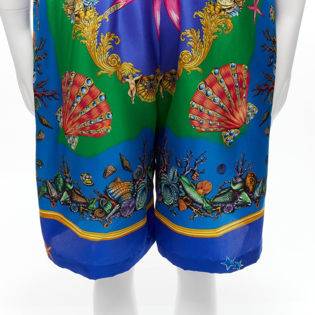 new VERSACE 2021 Tresor De La Mer blue seashell print 100% silk shorts IT46 S For Sale 2