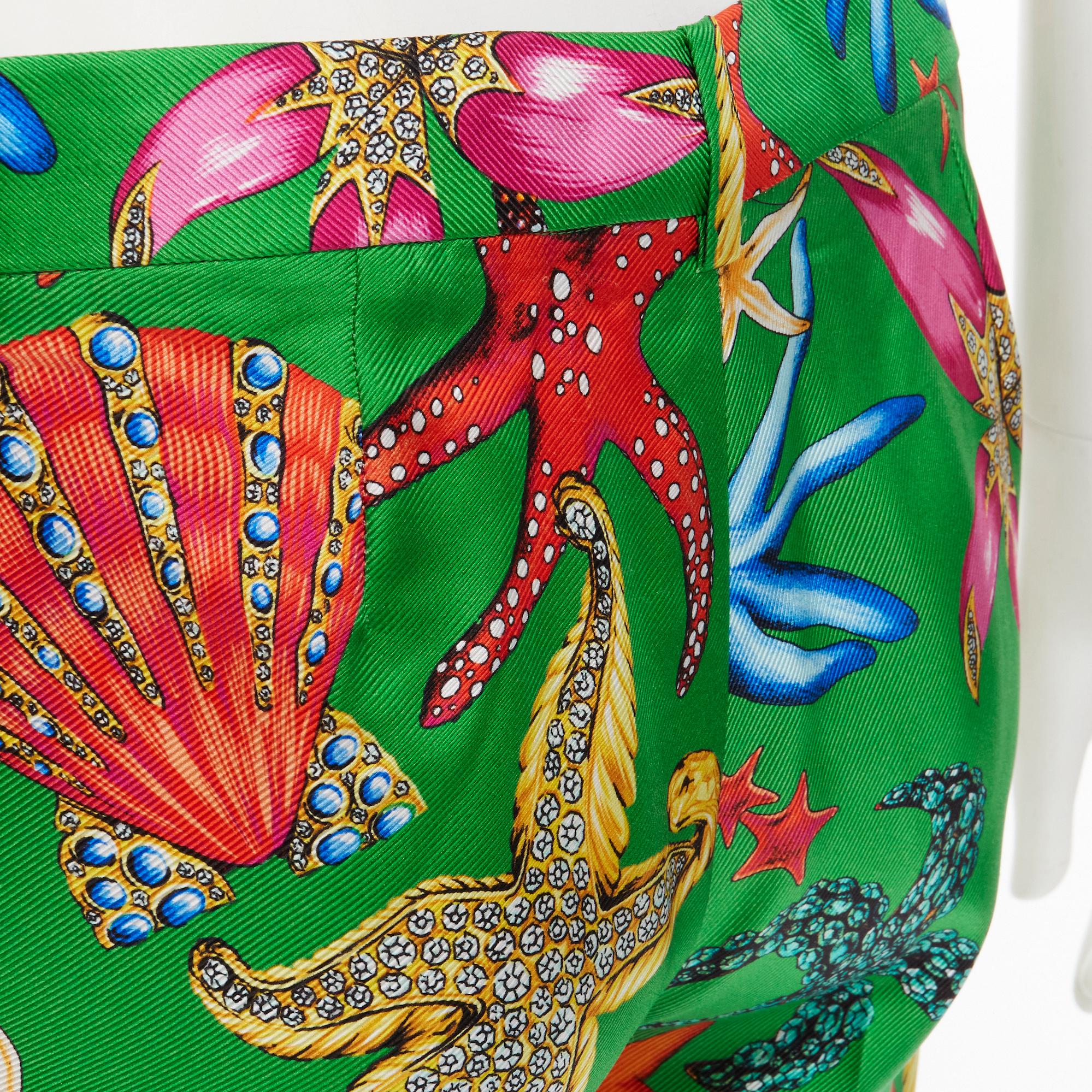 Women's new VERSACE 2021 Tresor De La Mer Runway green starfish print pants IT38 XS For Sale