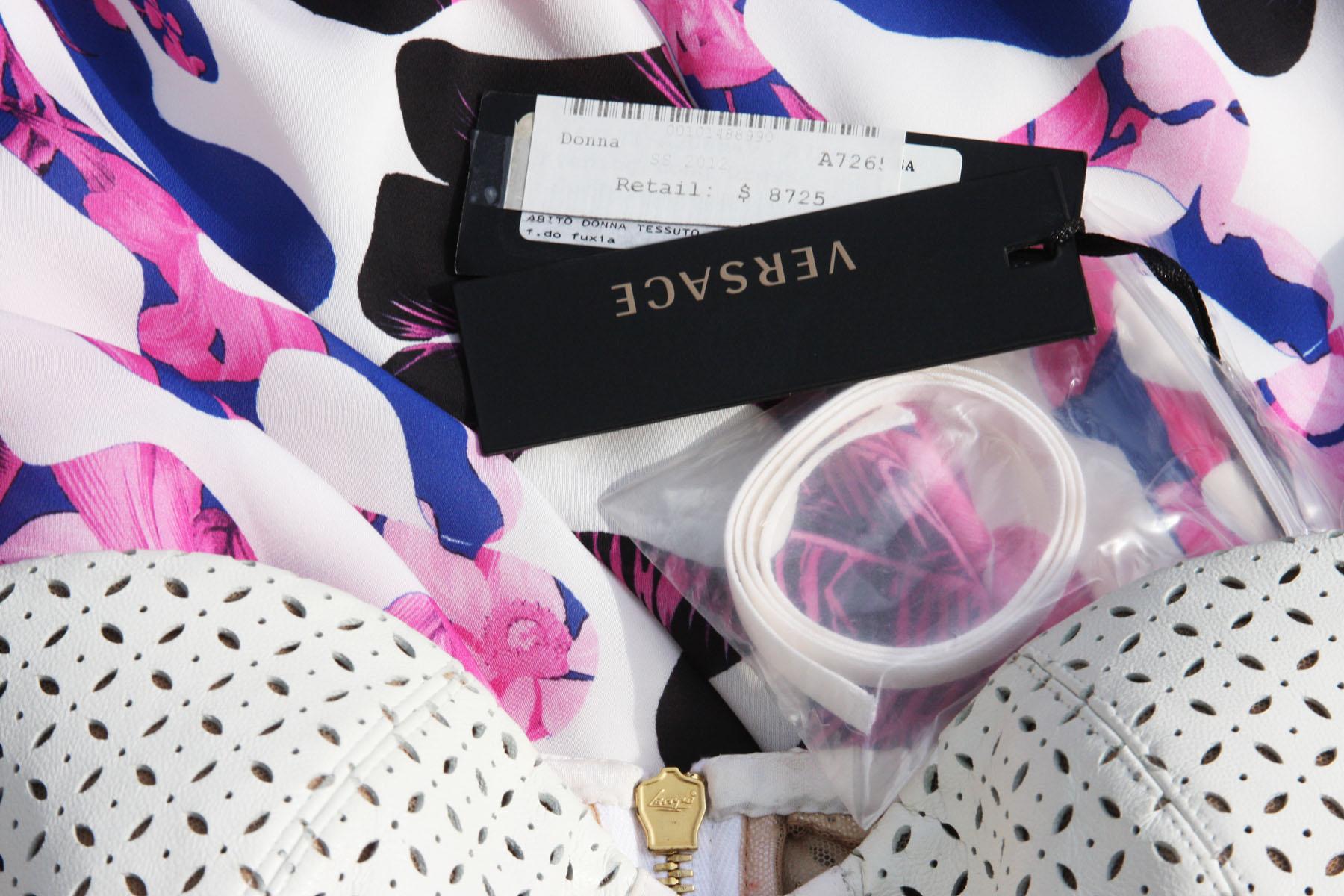 Versace Robe bustier en soie blanche dcoupe au laser avec dcoupes, Taille 40 US 6,8725,00 $ en vente 5