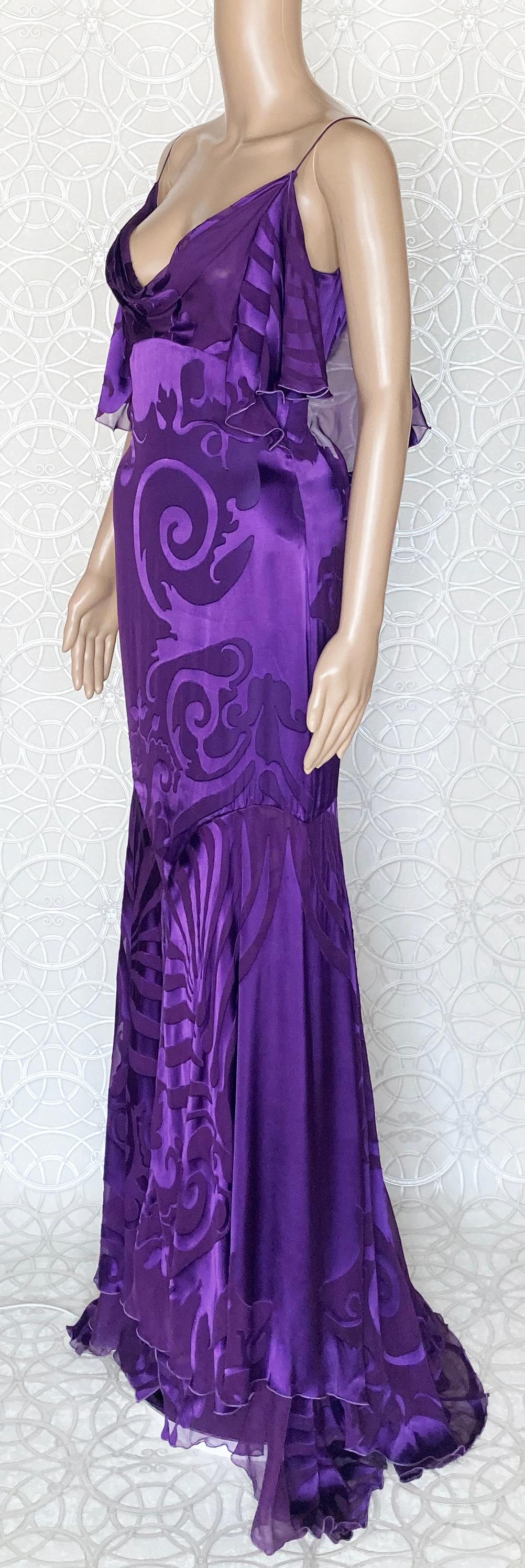 Purple Pre-FALL 2011 Look # 5 VERSACE PURPLE FLORAL GOWN DRESS 38 - 2 For Sale