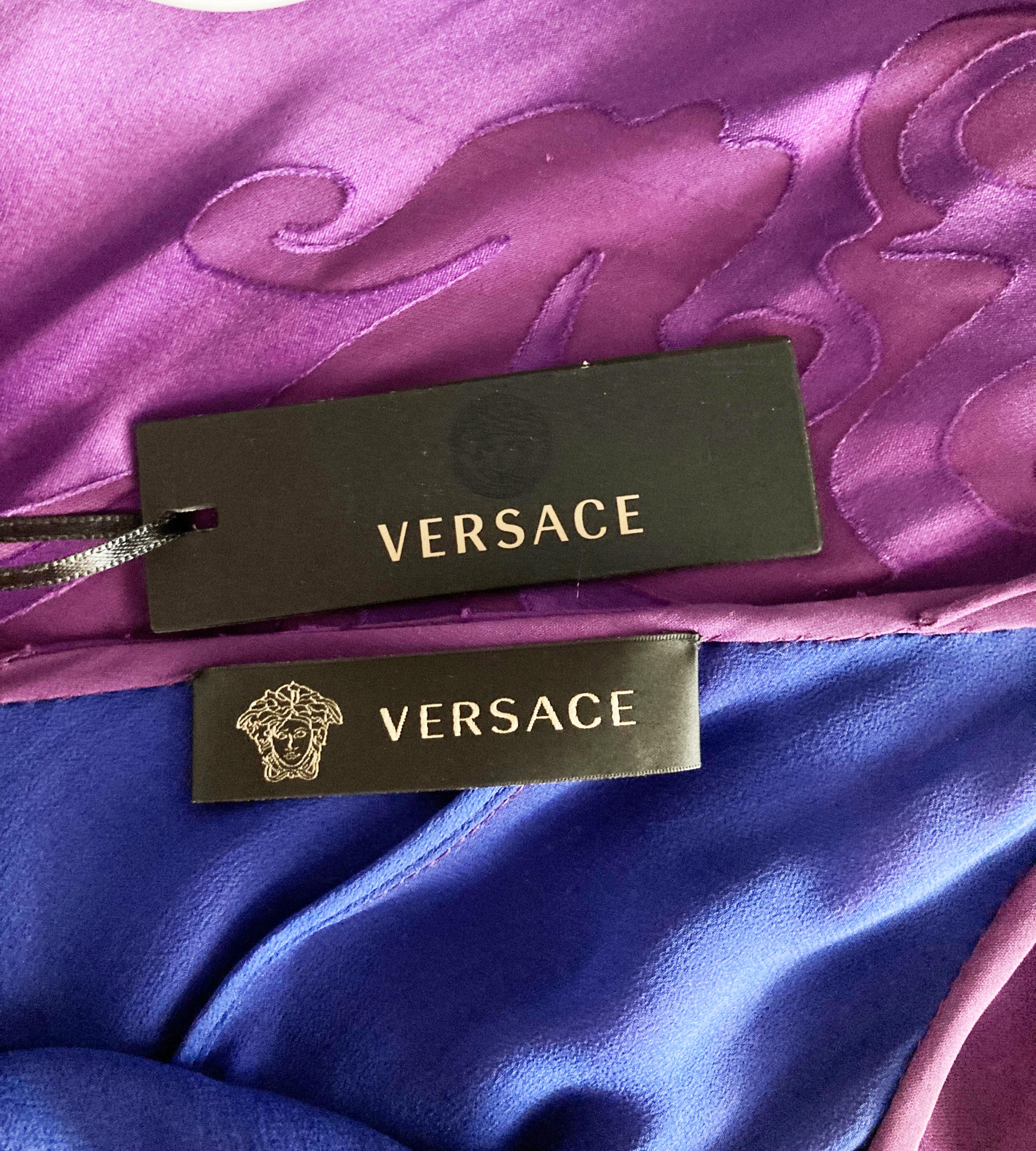 Pre-FALL 2011 Look # 5 VERSACE PURPLE FLORAL GOWN DRESS 38 - 2 For Sale 6