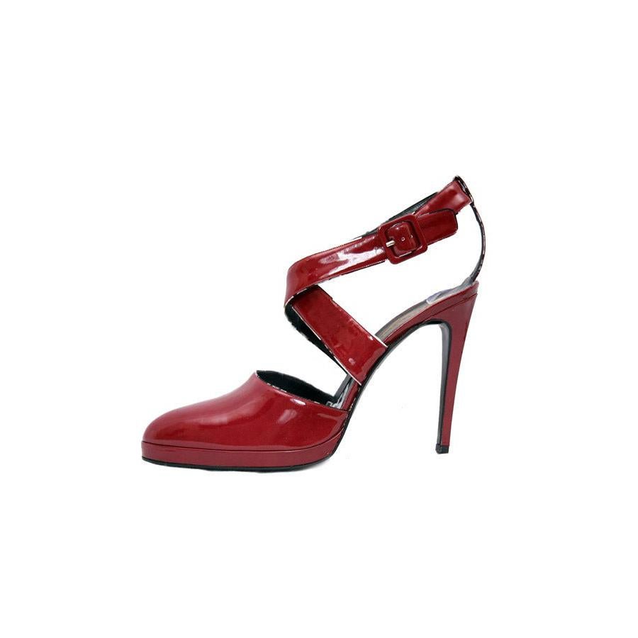 New Versace Atelier Burgundy Red Patent Leather Platform Shoes 41 - 11 In New Condition For Sale In Montgomery, TX