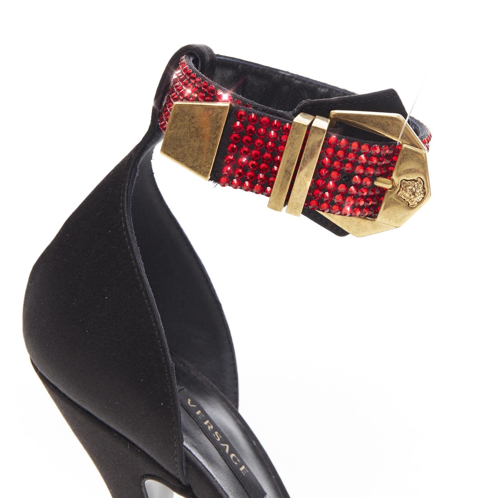 new VERSACE AW18 Runway red strass crystal gold buckle strappy sandal EU37 2