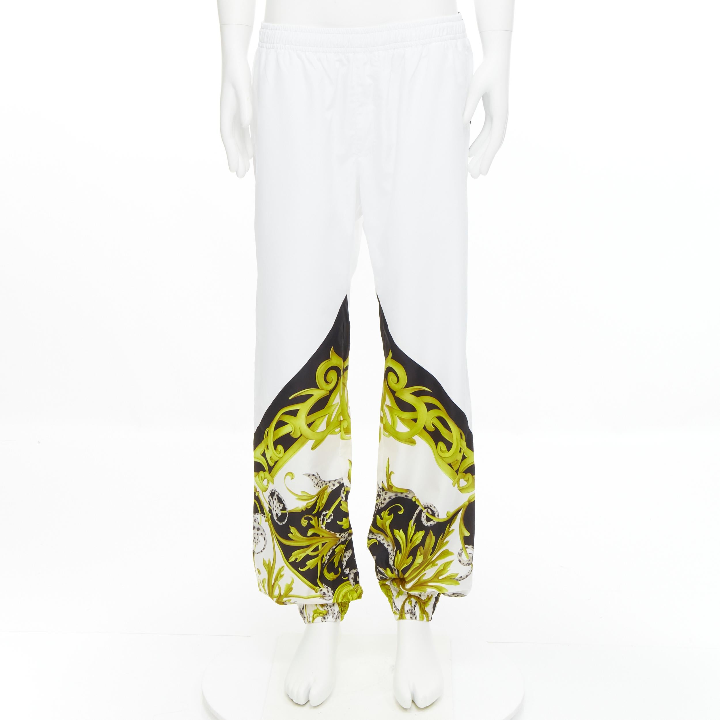 new VERSACE Barocco Acanthus noir or baroque blanc pantalon de survêtement en nylon IT54 XXL Neuf - En vente à Hong Kong, NT