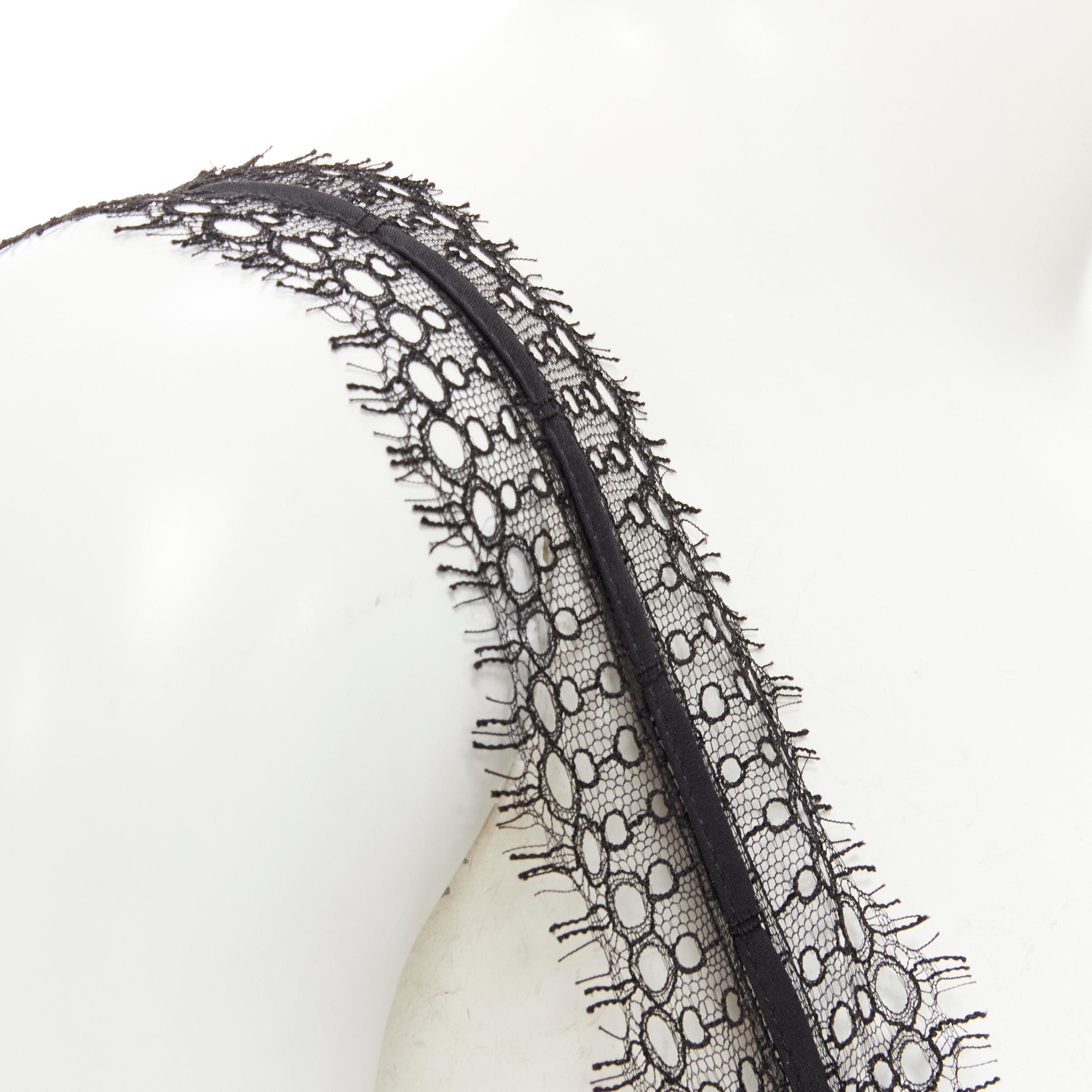 Versace, bustier baroque noir à imprimé or et dentelle garni d'acanthe, taille IT 38 XS, neuf en vente 2