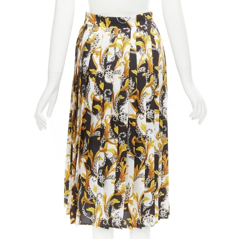 new VERSACE Barocco Acanthus black gold print pleated high slit skirt IT40  S For Sale at 1stDibs