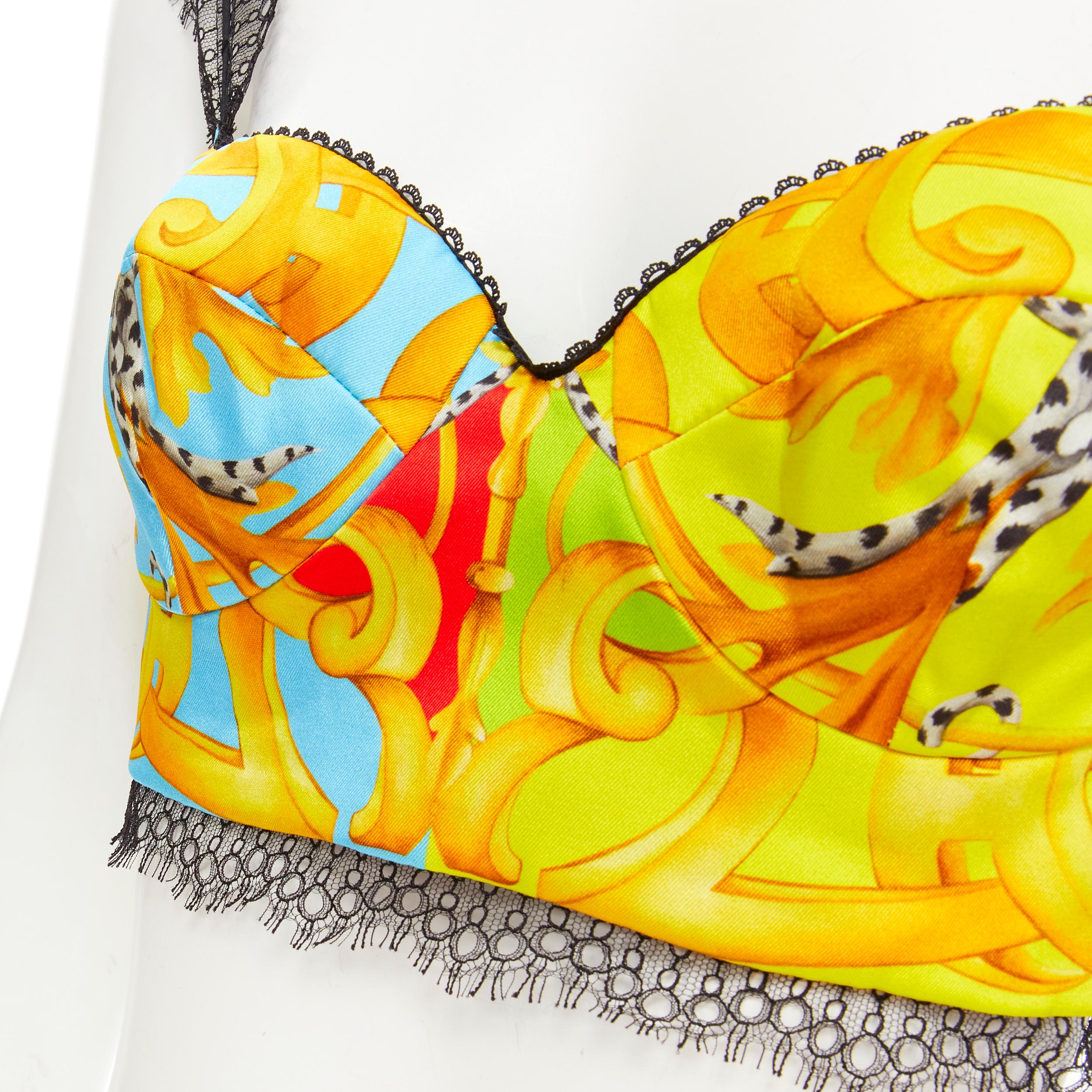 new VERSACE Barocco Acanthus Pop print lace boned bustier bralette top IT40 S 
Reference: TGAS/C00223 
Brand: Versace 
Designer: Donatella Versace 
Material: Polyester 
Color: Multicolour 
Pattern: Floral 
Closure: Zip 
Extra Detail: Signature