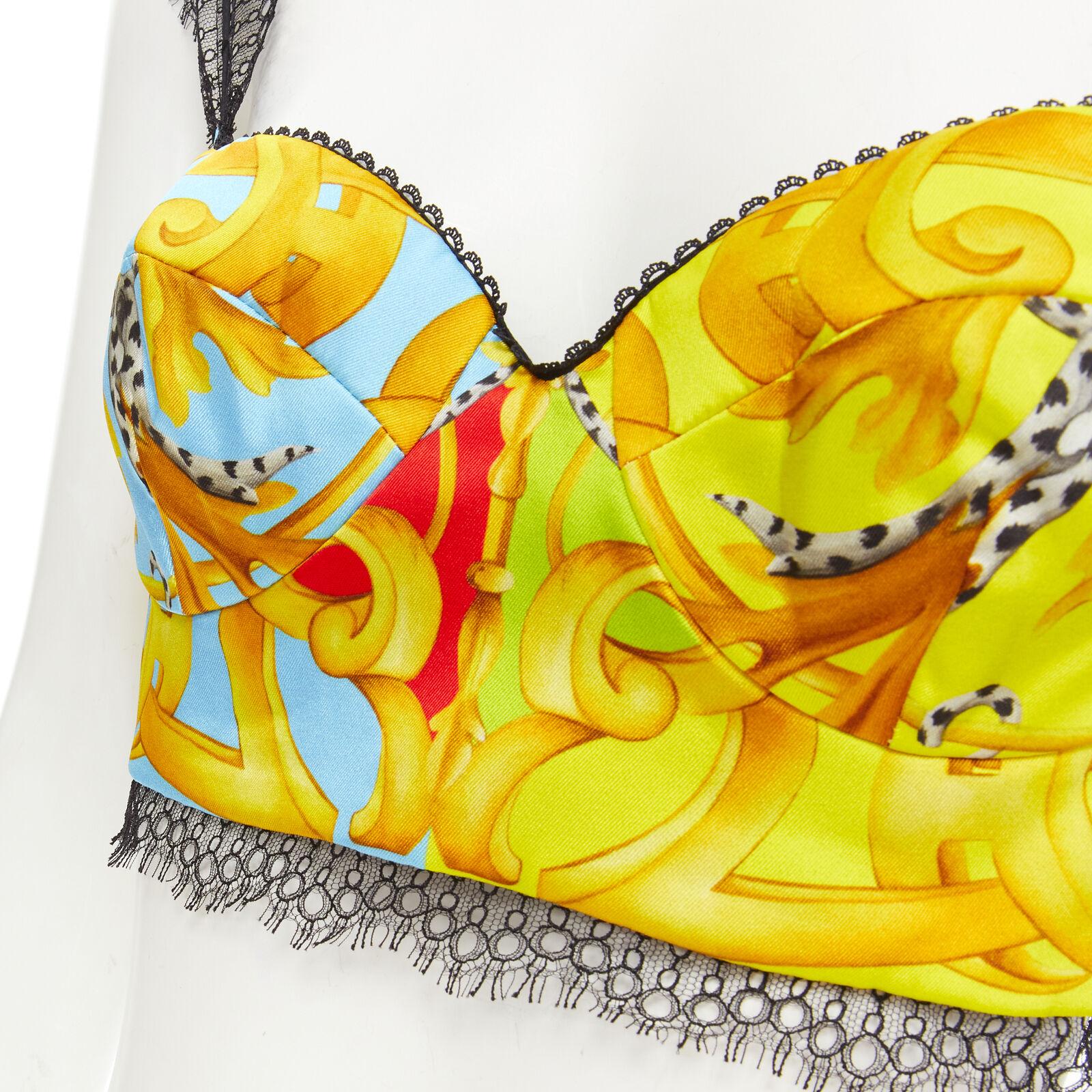 new VERSACE Barocco Acanthus Pop print lace trim boned bustier bra top IT42 M
Reference: TGAS/C01197
Brand: Versace
Designer: Donatella Versace
Model: A78760 A236443 A7000
Collection: Pop Acanthus Barocco
Material: Polyester
Color: Yellow
Pattern: