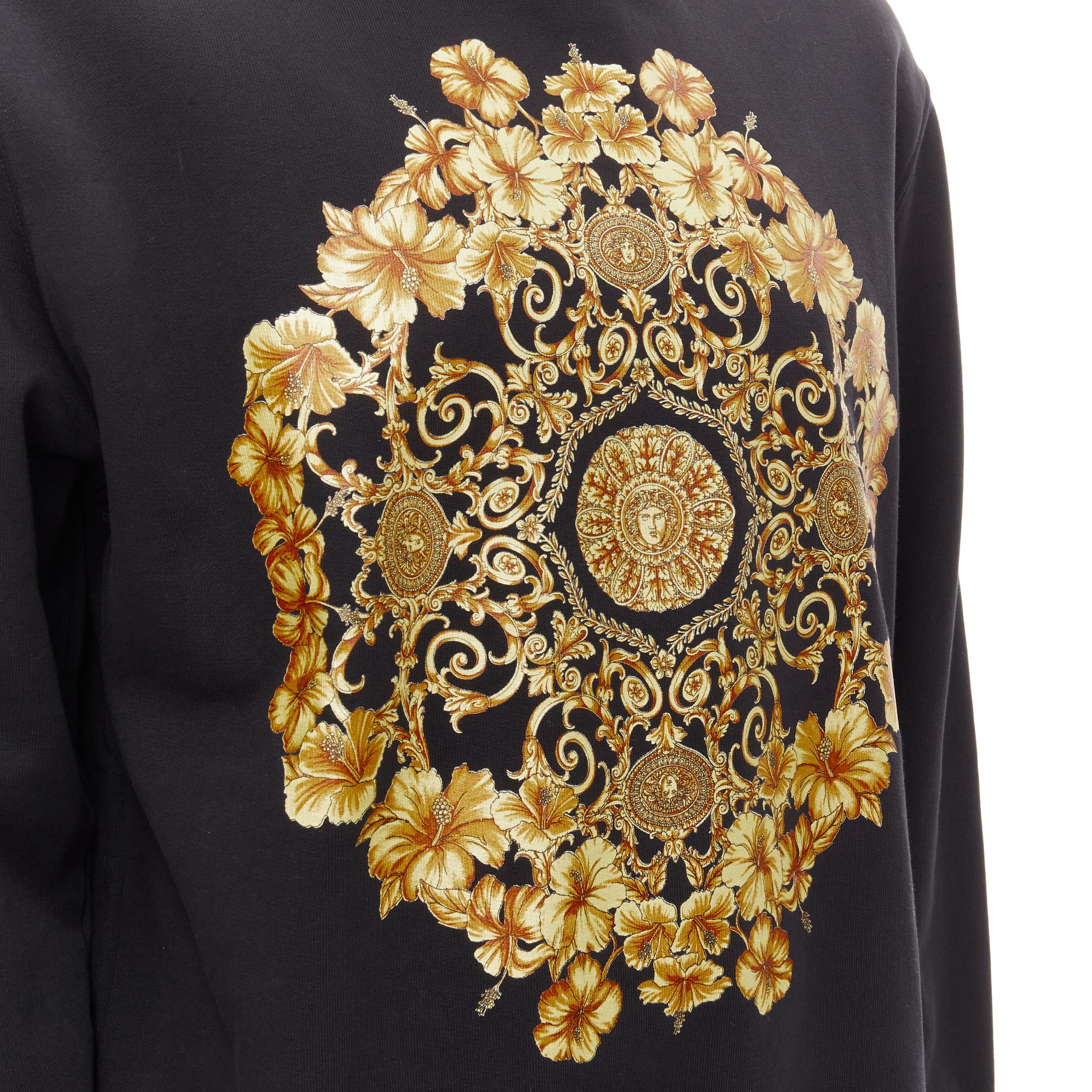 new VERSACE black gold Barocco Hibiscus Medusa cotton crew sweater S In New Condition For Sale In Hong Kong, NT