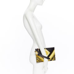 Neu VERSACE Schwarz Gold Barock Medusa Druck Saffiano Kalbsleder Reißverschluss-Clutch Bag mit Reißverschluss