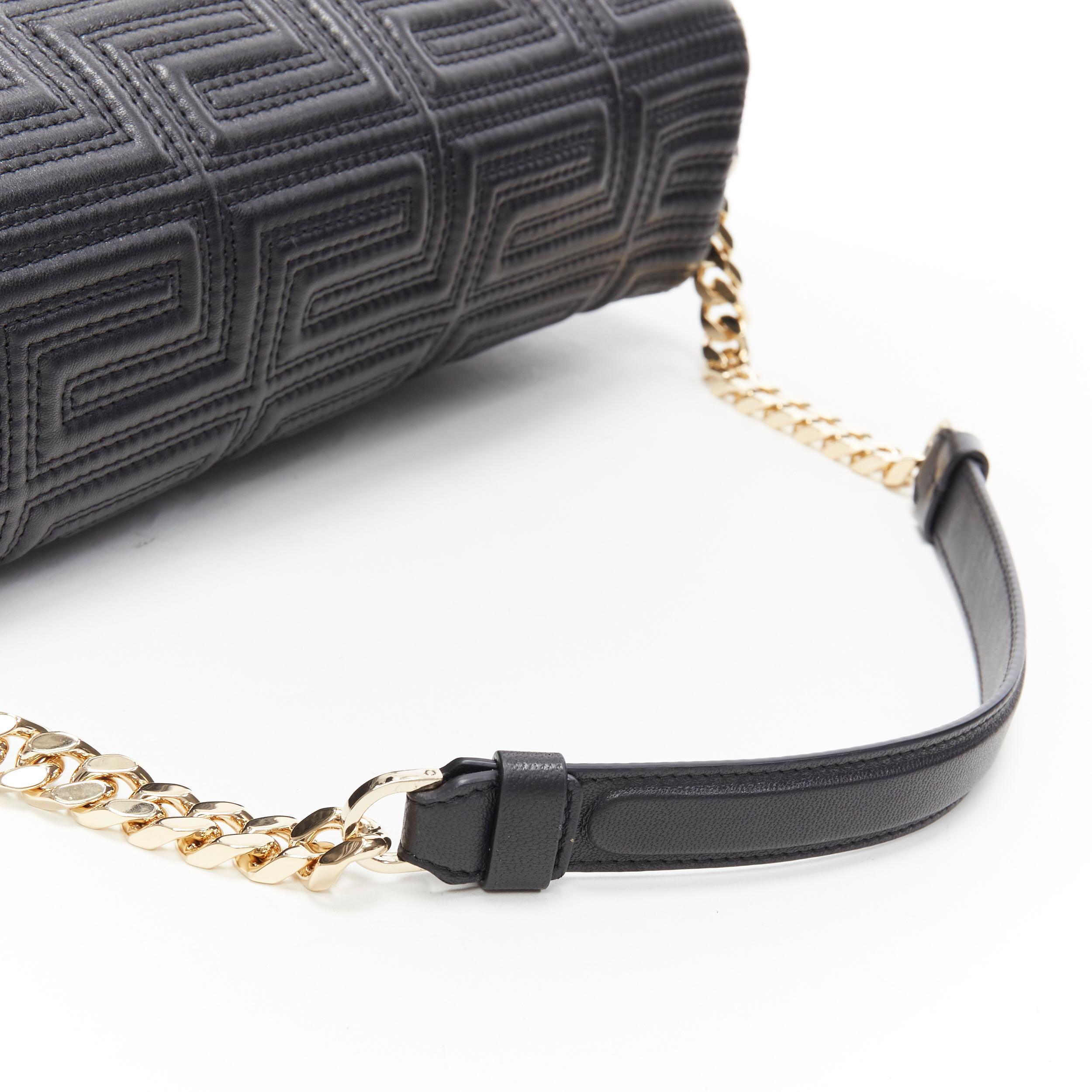 nuova VERSACE borsa a spalla grande in pelle di agnello nera Greca cucita Medusa con patta 6