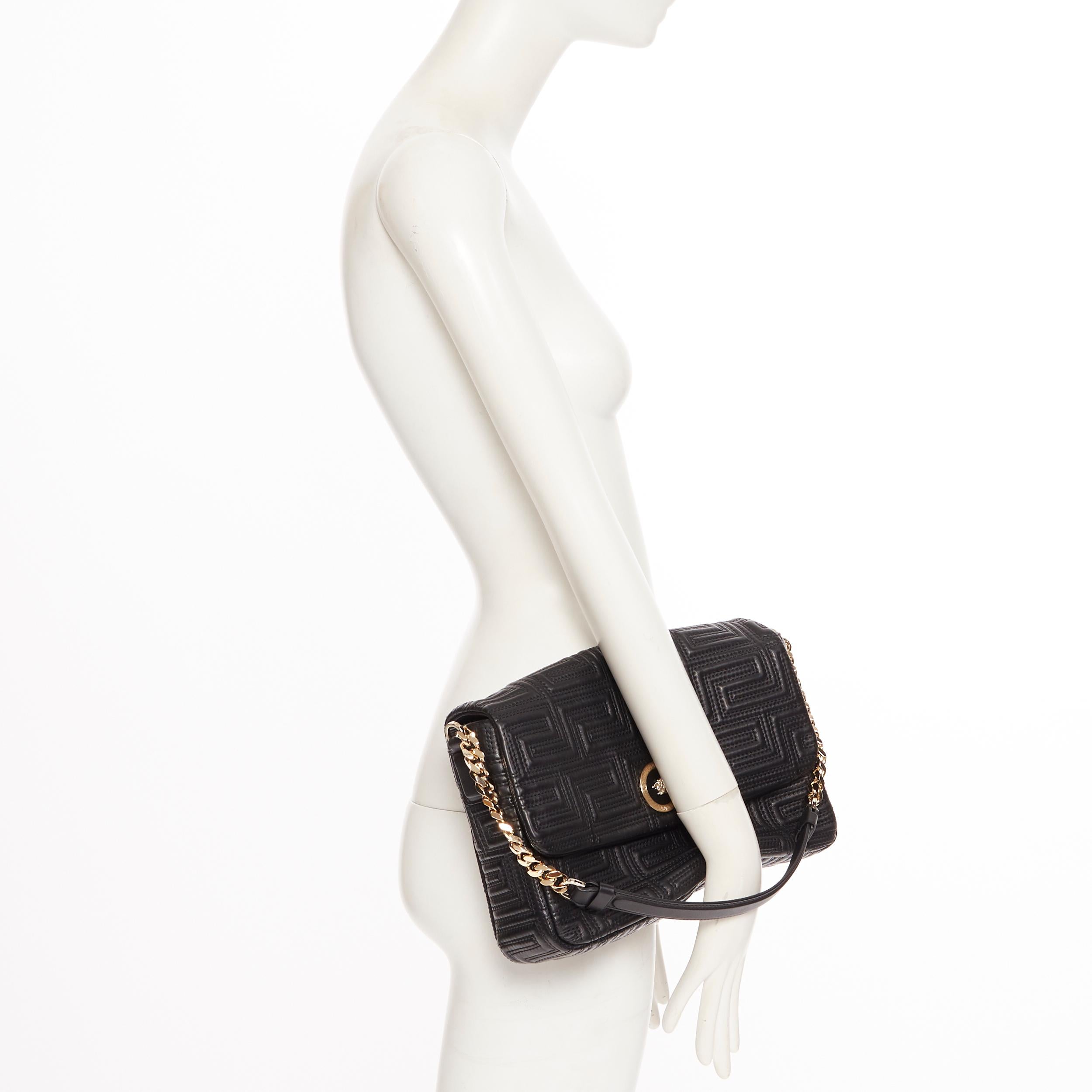 Nero nuova VERSACE borsa a spalla grande in pelle di agnello nera Greca cucita Medusa con patta