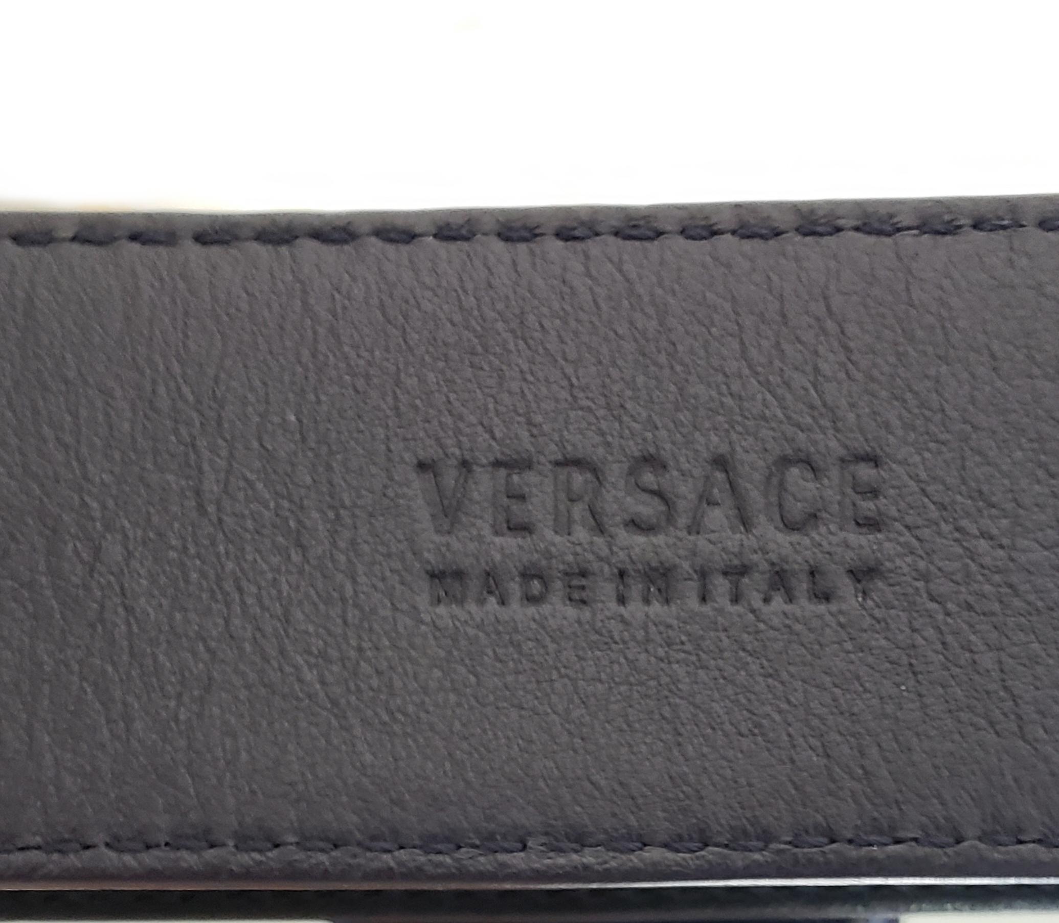 versace buckle