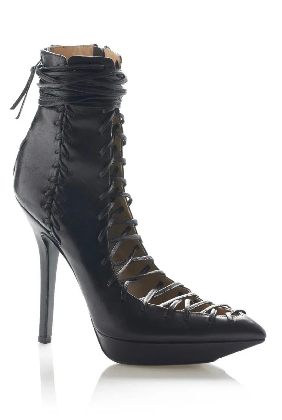 De las mujeres Nuevo VERSACE Botas de piel negra con cordones 39 - 9 en venta