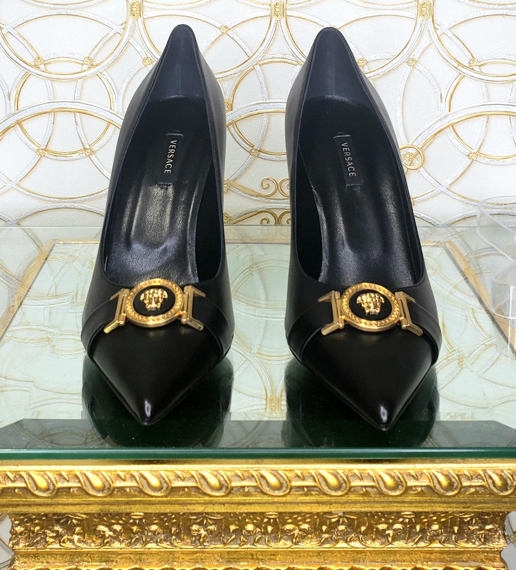 Women's NEW VERSACE BLACK LEATHER PUMP SHOES with GOLD MEDUSA BUCKLE  40
