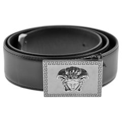 Nuevo CINTURÓN VERSACE DE CUERO NEGRO BAÑADO EN PLATA CON HEBILLA GRIEGA MEDUSA 90/36