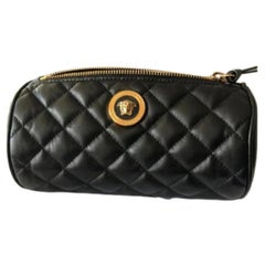 NEU NEW Versace Schwarz Medusa Kopf gesteppt Leder Zylinder Pouch Clutch Tasche