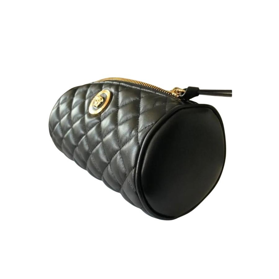 NEU NEW Versace Schwarz Medusa Kopf gesteppt Leder Zylinder Pouch Clutch Tasche im Angebot 1