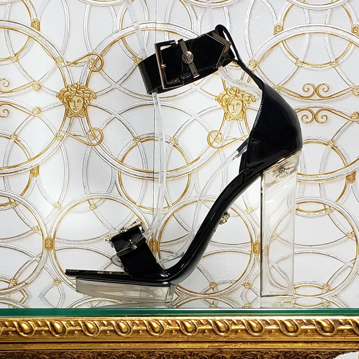 New VERSACE black patent leather plexiglass platform sandals 36; 39; 40 In New Condition For Sale In Montgomery, TX