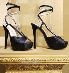 New VERSACE BLACK SATIN PUMP PLATFORM SANDALS 40 -10