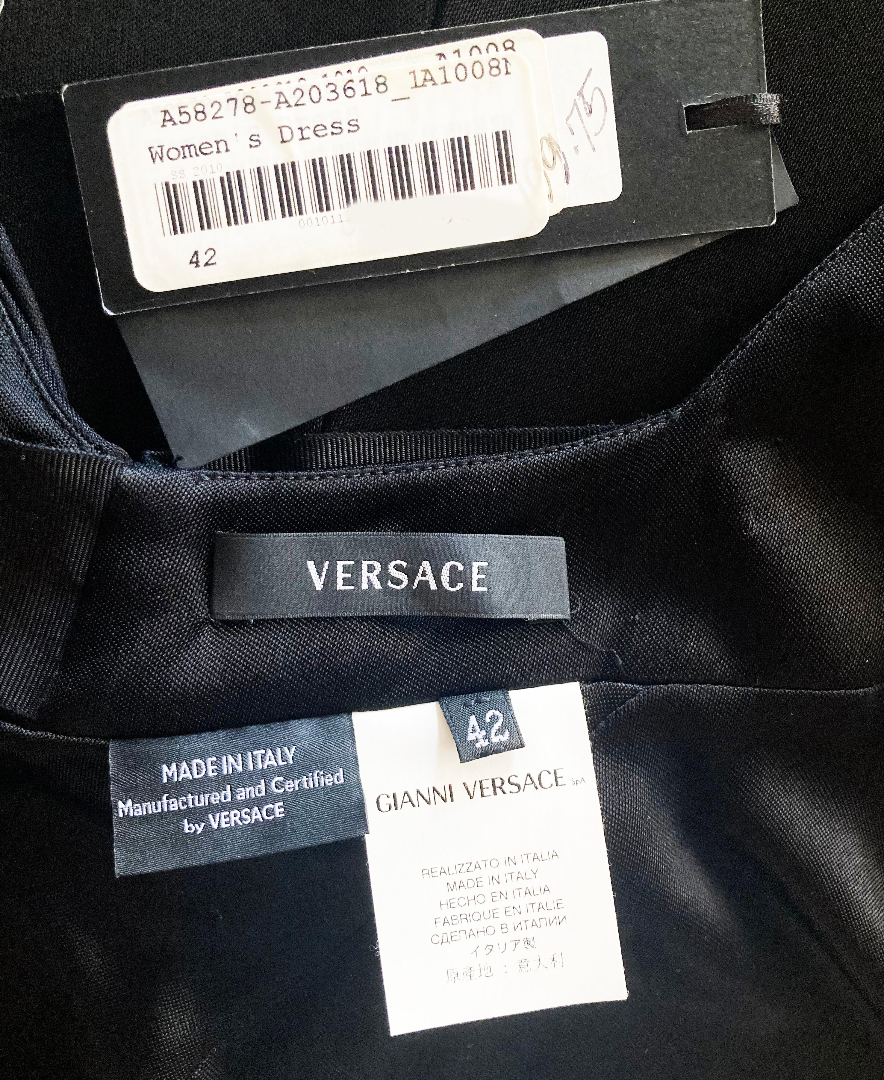 VERSACE BLACK VISCOSE LONG GOWN DRESS with OPEN BACK 42 - 6 For Sale 11