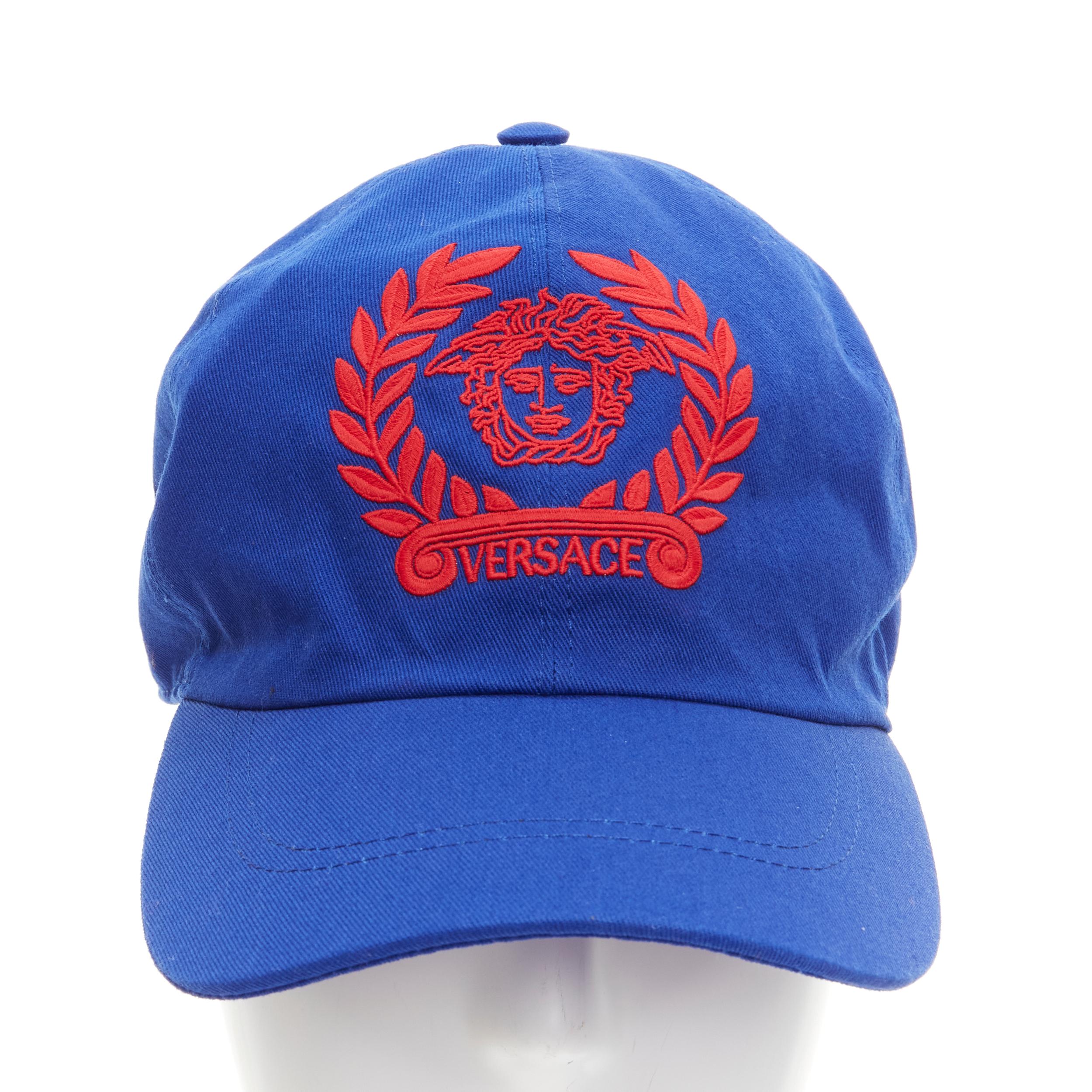 Neuer VERSACE Blau-roter Vintage Medusa-Logo-Stickerei Vater-Hut 60cm L 7 3/8 2
