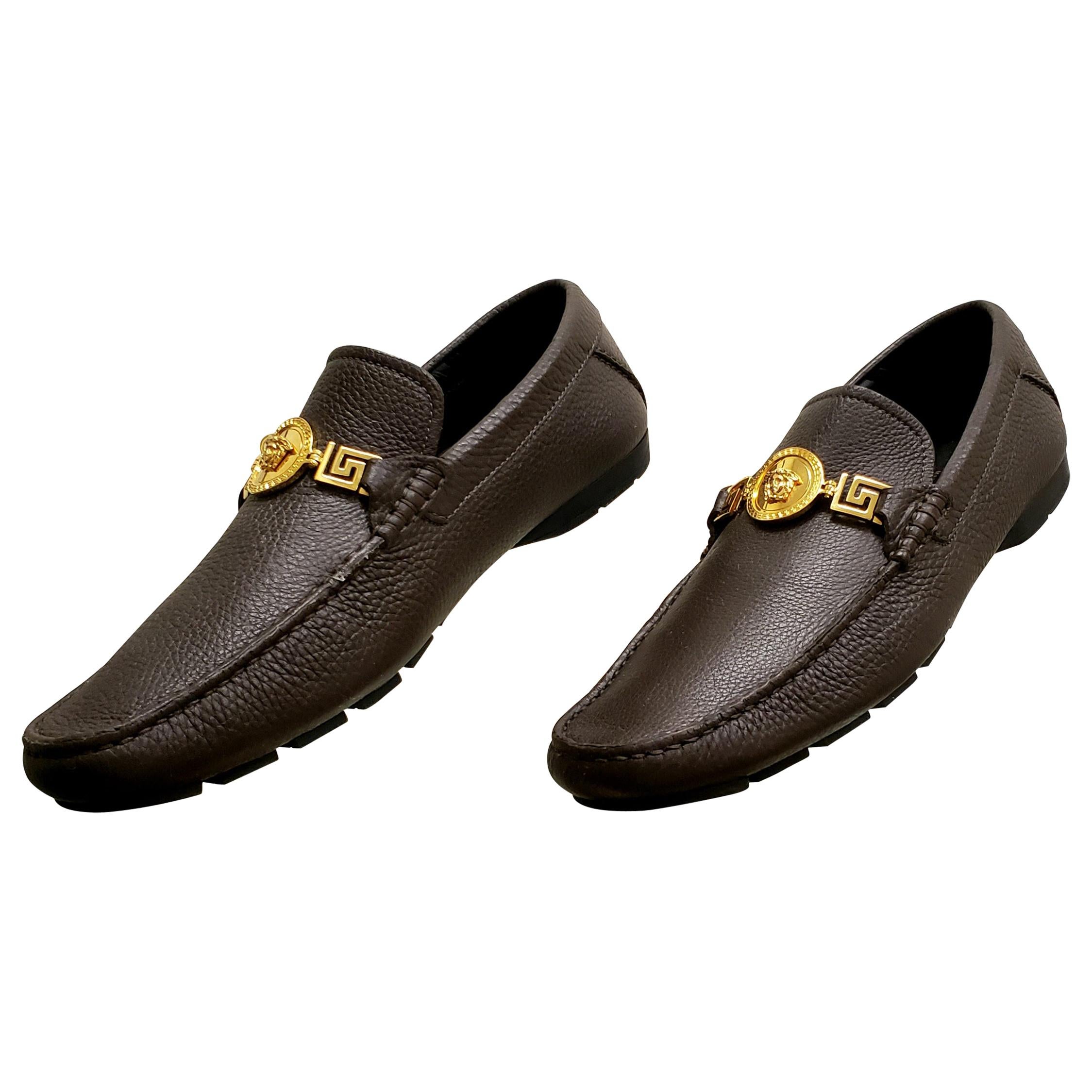 NEW VERSACE BROWN LEATHER DRIVER LOAFER SHOES w/ MEDUSA MEDALLION 40.5 - For Sale at 1stDibs