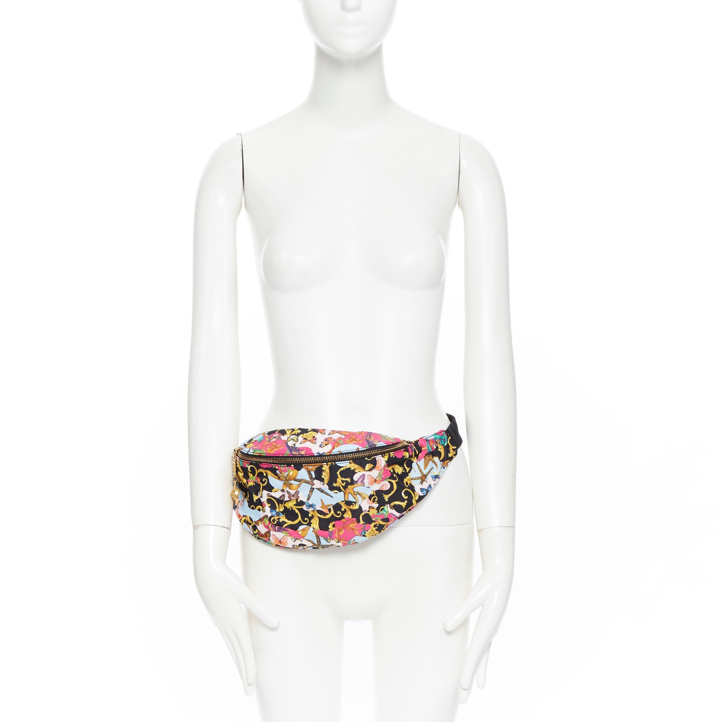 new VERSACE Butterfly Starfish Baroque mixed print Medusa coin zip waist bag
Brand: Versace
Designer: Donatella Versace
Model Name / Style: Belt bag
Material: Fabric
Color: Multicolour
Pattern: Abstract; mixed archival print
Closure: Zip
Extra