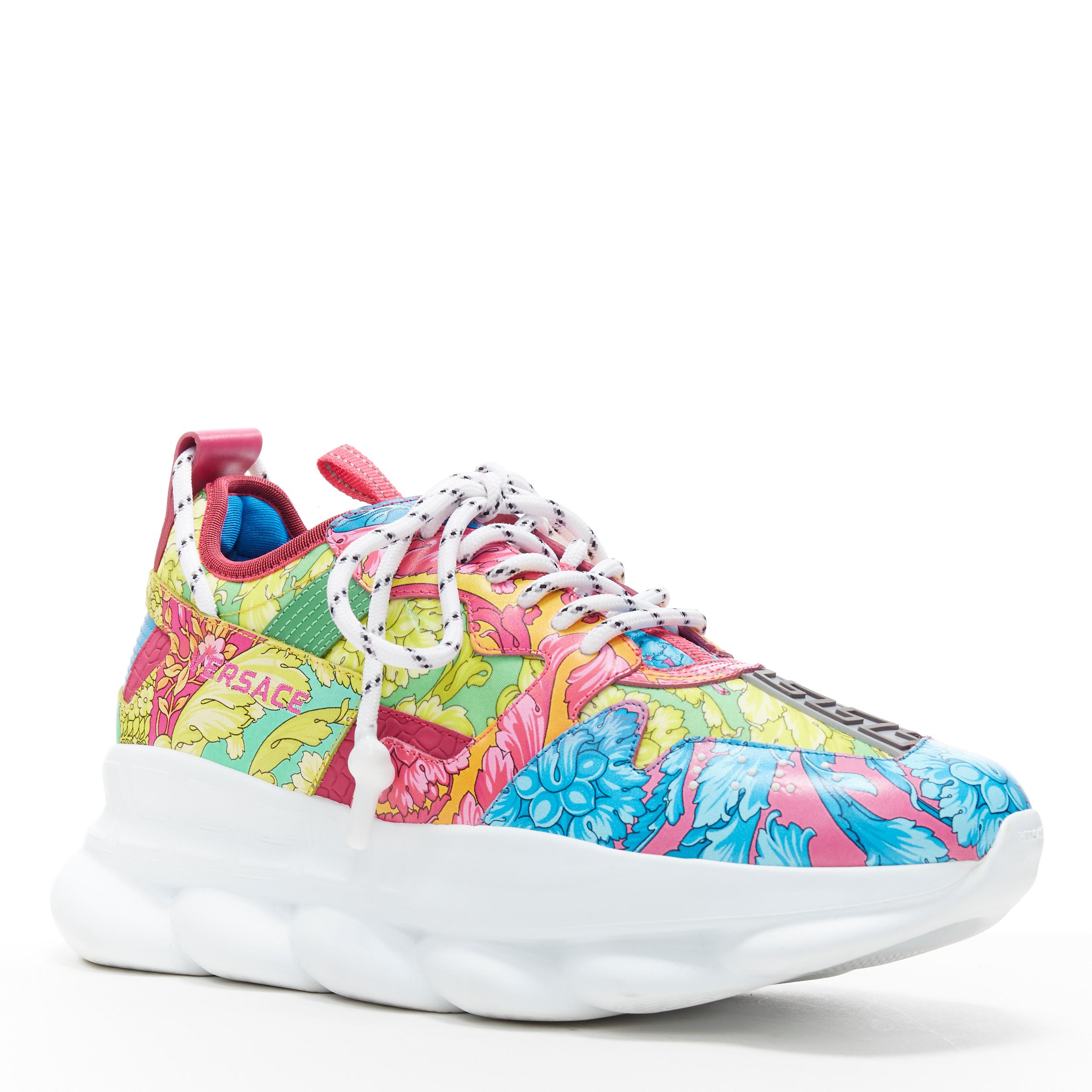 new VERSACE Chain Reaction Technicolor Baroque triple sole dad sneakers EU43
Brand: Versace
Designer: Donatella Versace
Model Name / Style: Chain Reaction
Material: Fabric
Color: Multicolour
Pattern: Floral; baroque floral
Closure: Lace up
Lining