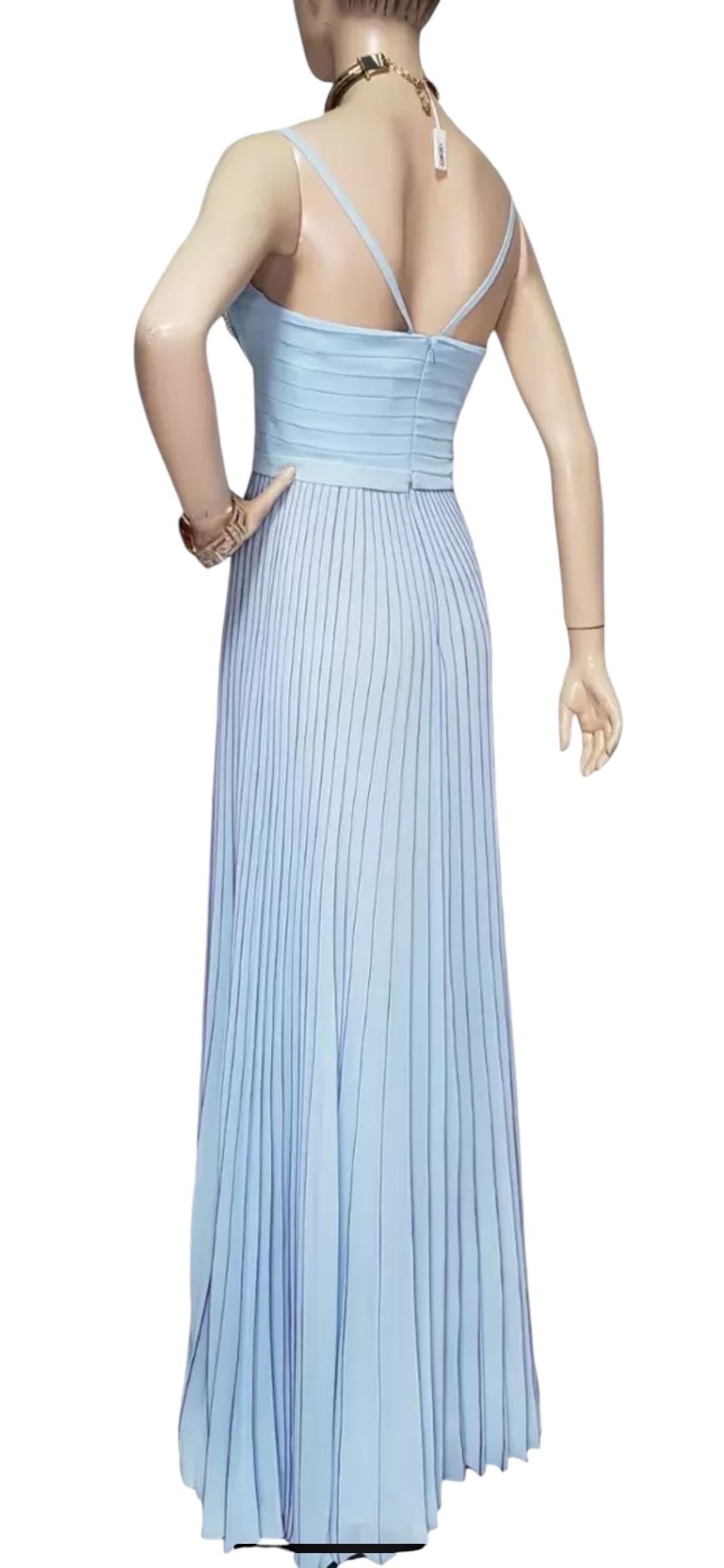 Nuevo Vestido Largo Plisado Azul Versace Collection en Nuevo estado para la venta en Montgomery, TX