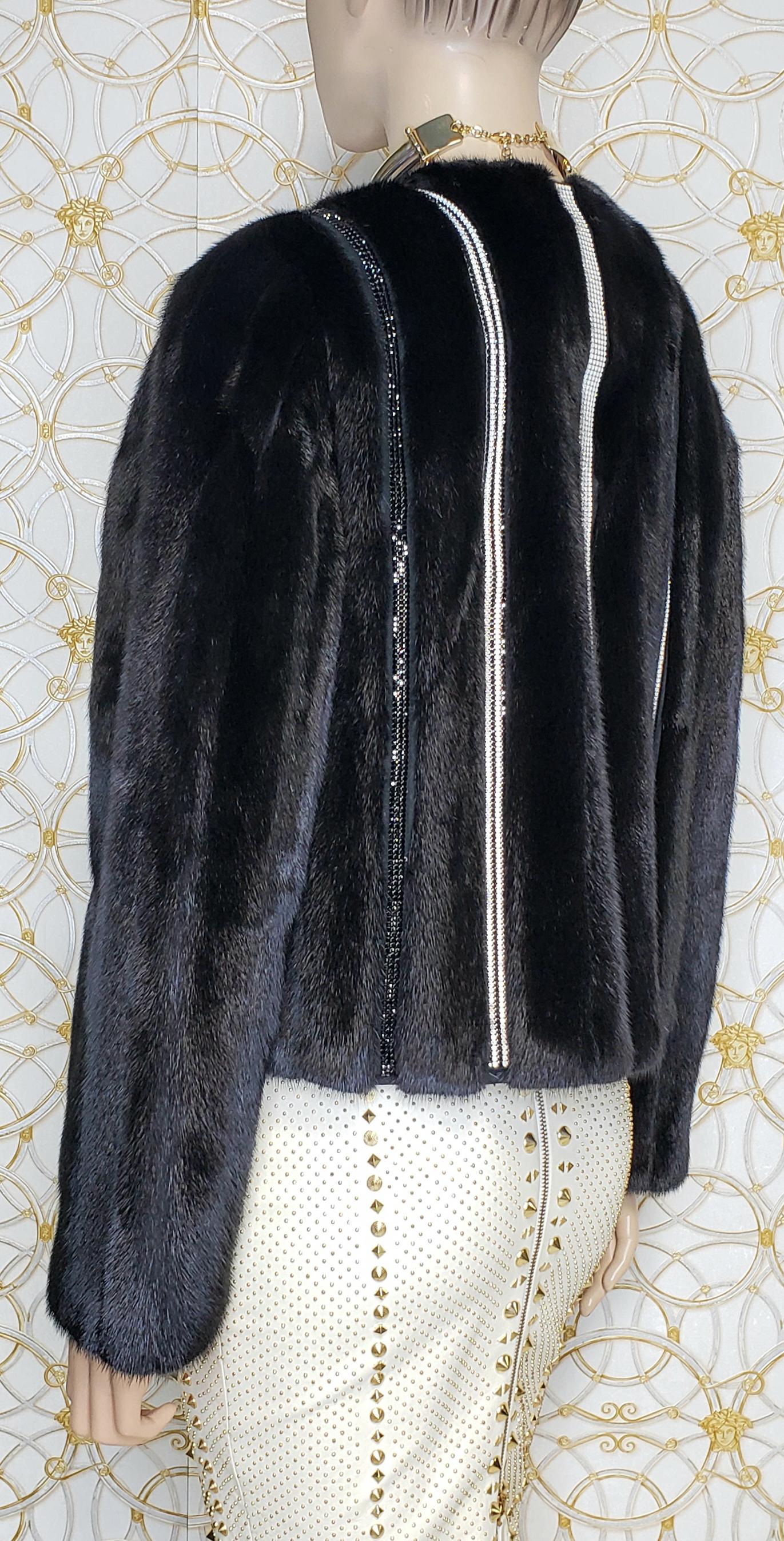 NEW VERSACE CRYSTAL EMBELLISHED BLACK MINK FUR Jacket 44 - 8 en vente 1