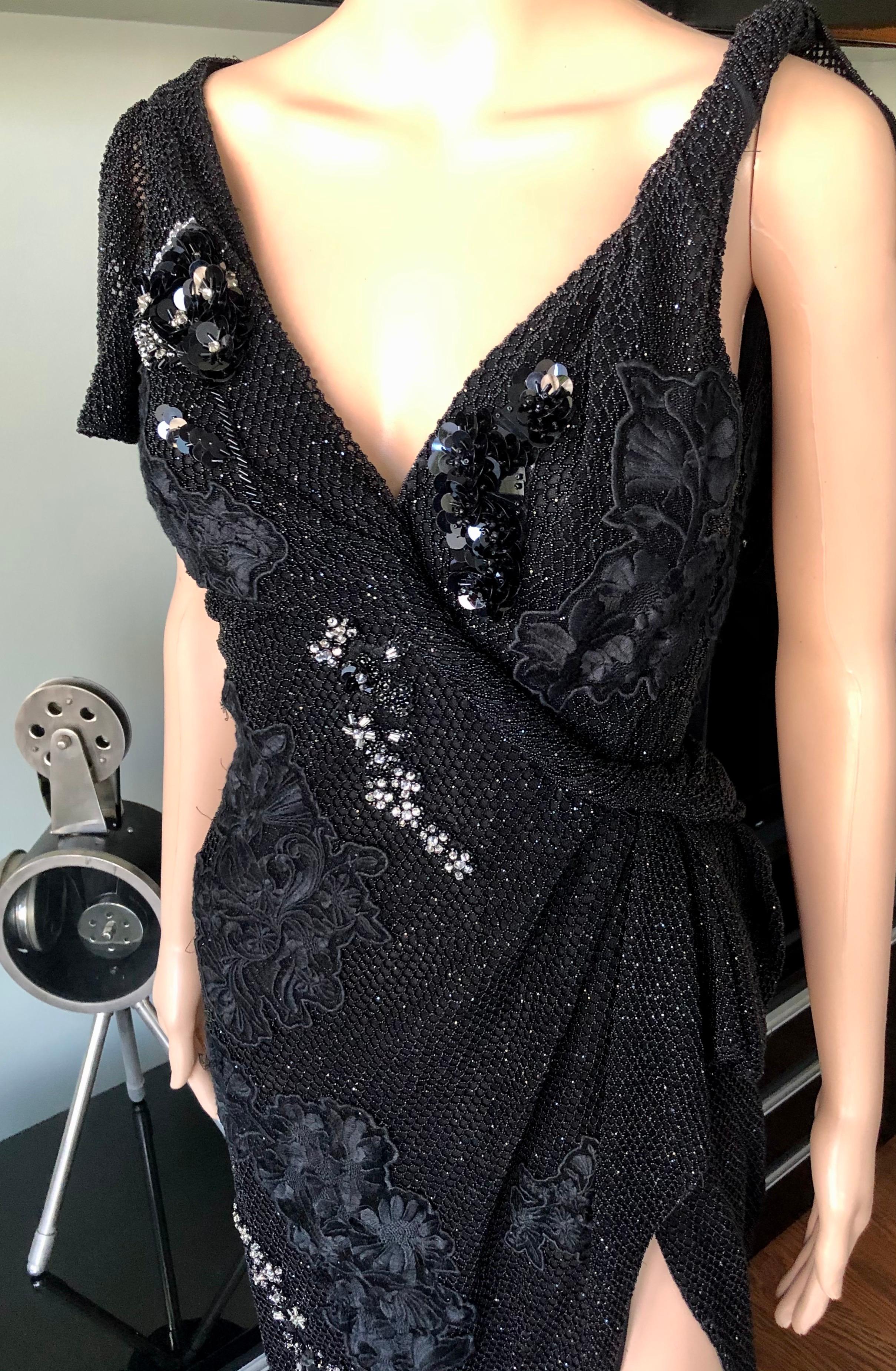 New Versace F/W2017 Runway Crystal Embellished Lace Backless Black Evening Gown  In New Condition For Sale In Naples, FL