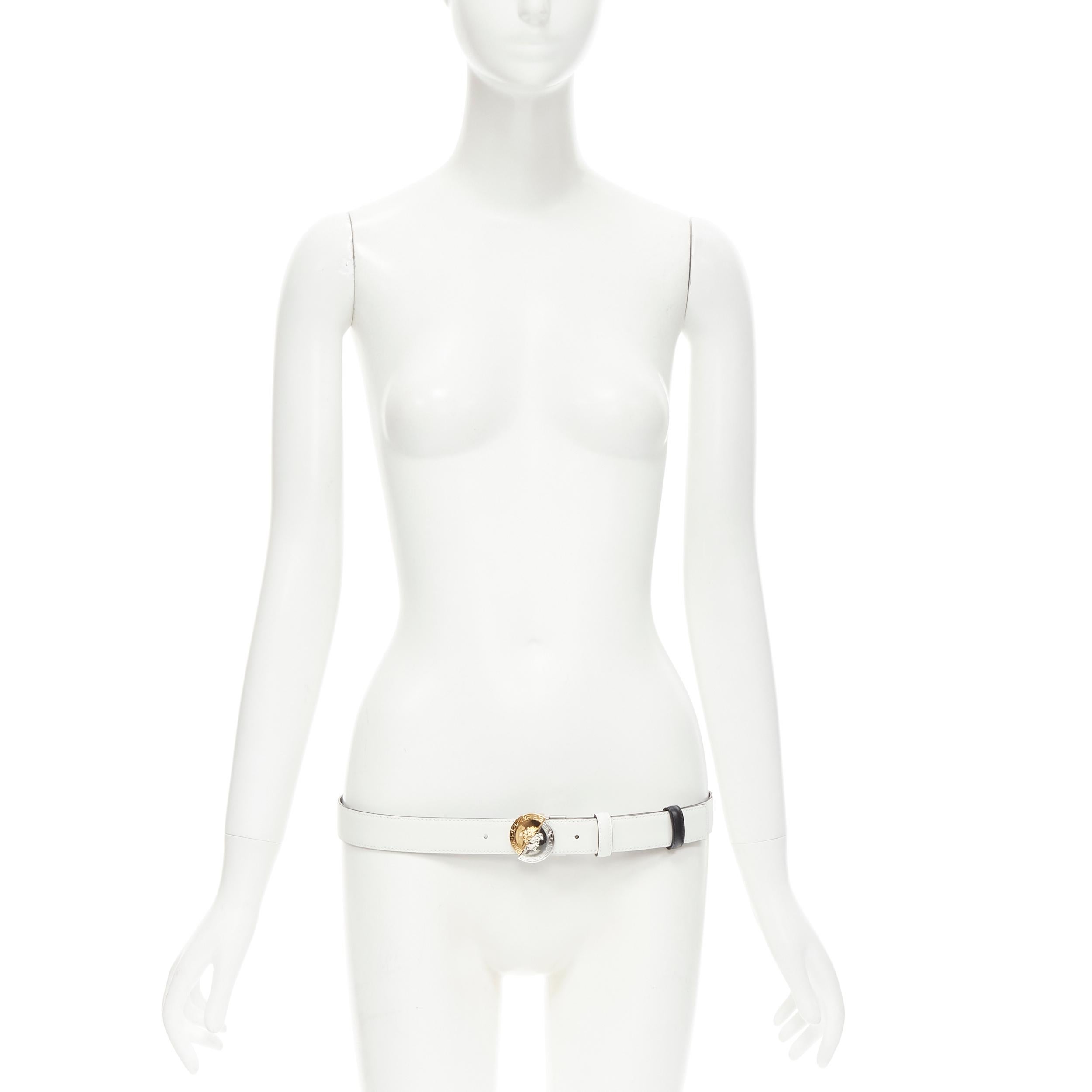 Beige Versace, ceinture réversible Demi Medusa en métal mélangé noir et blanc, neuve  105cm 40-44