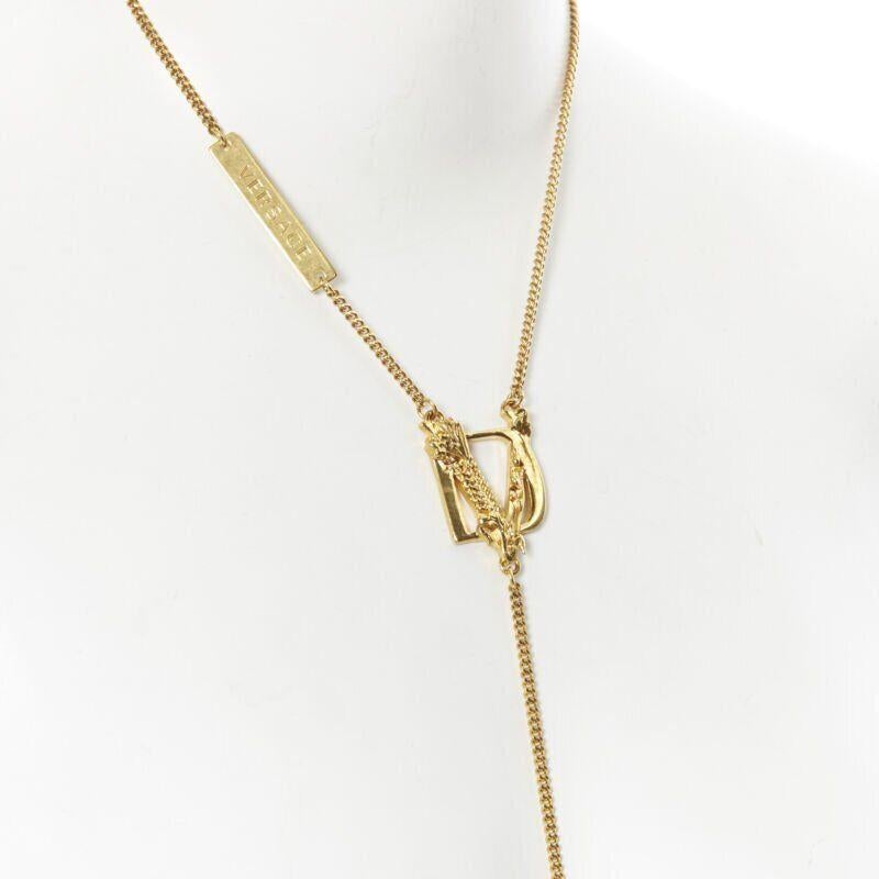new VERSACE DV Virtus Love Heart logo plate Medusa gold-tone bodychain necklace For Sale 1