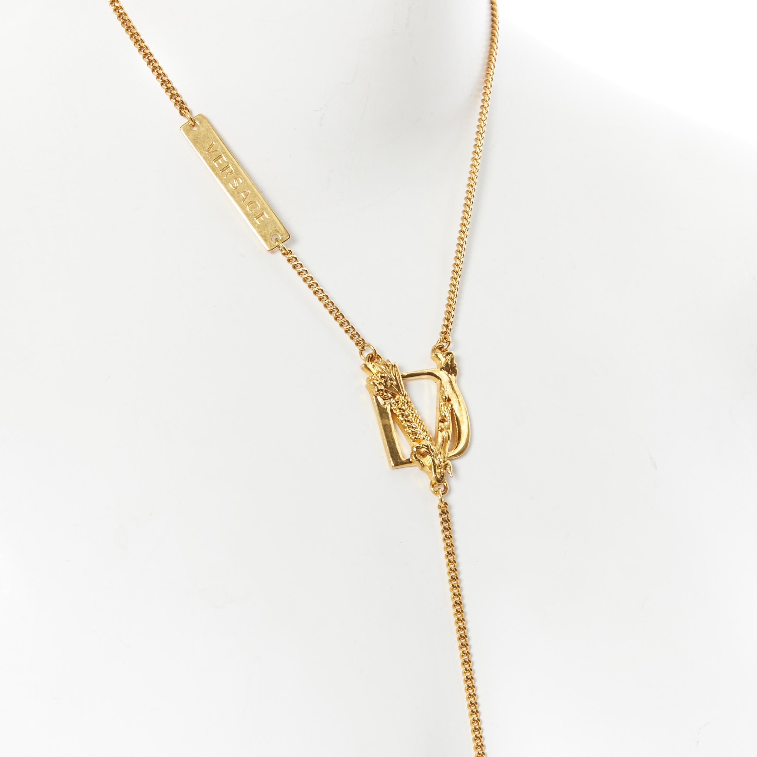 new VERSACE DV Virtus Love Heart Medusa gold-tone nickel bodychain necklace 
Brand: Versace
Designer: Donatella Versace
Collection: Fall Winter 2019
Model Name / Style: Body chain
Material: Nickel
Color: Gold
Pattern: Solid
Extra Detail: Gold-tone